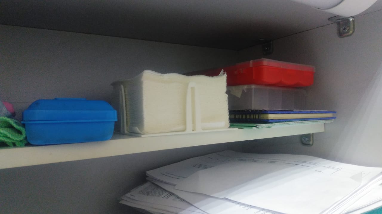 Peçete (peçete standı) basit (Plastik Aparattır!!!) Peçete (peçete standı) basit (Plastik Aparattır!!!)