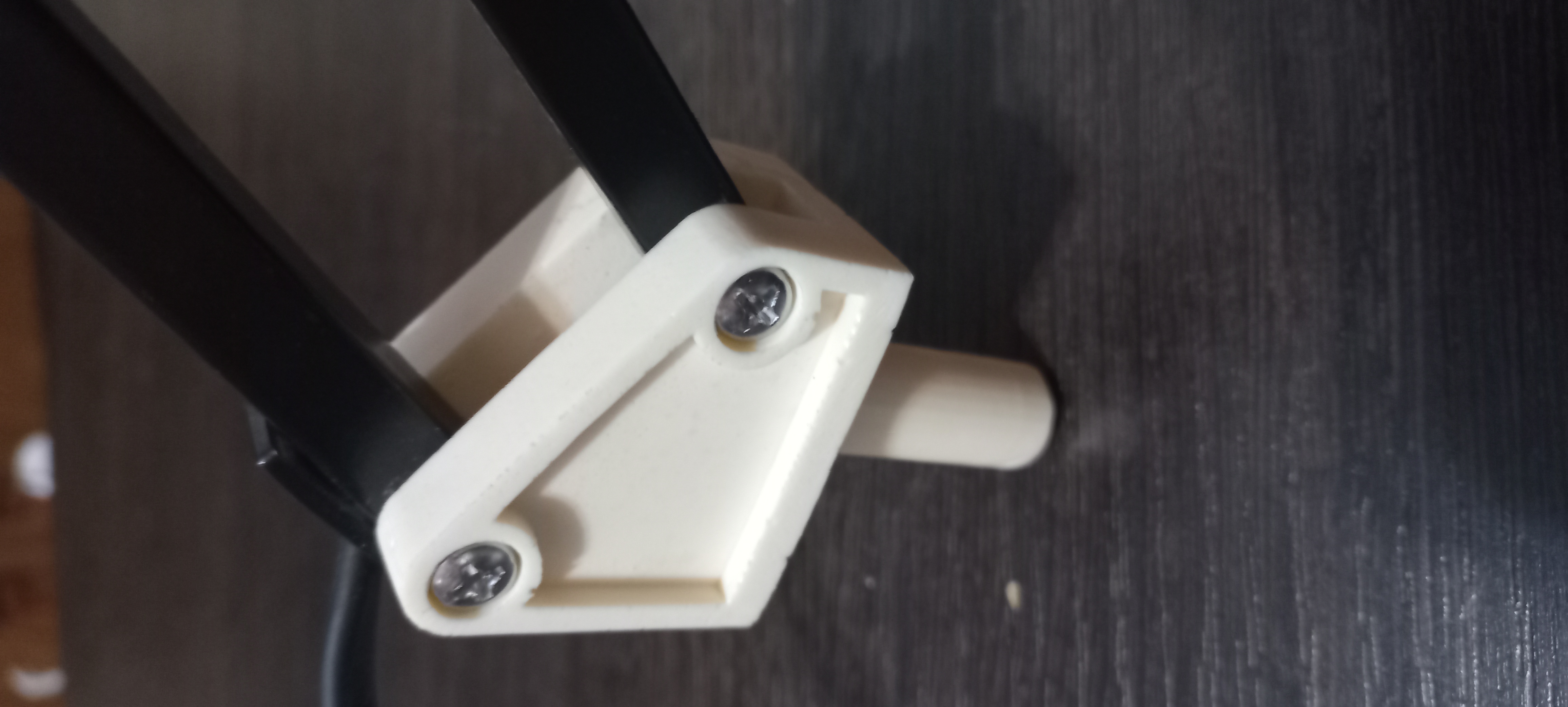 Lamba montajı. Güçlendirilmiş. (Plastik Aparattır!!!)