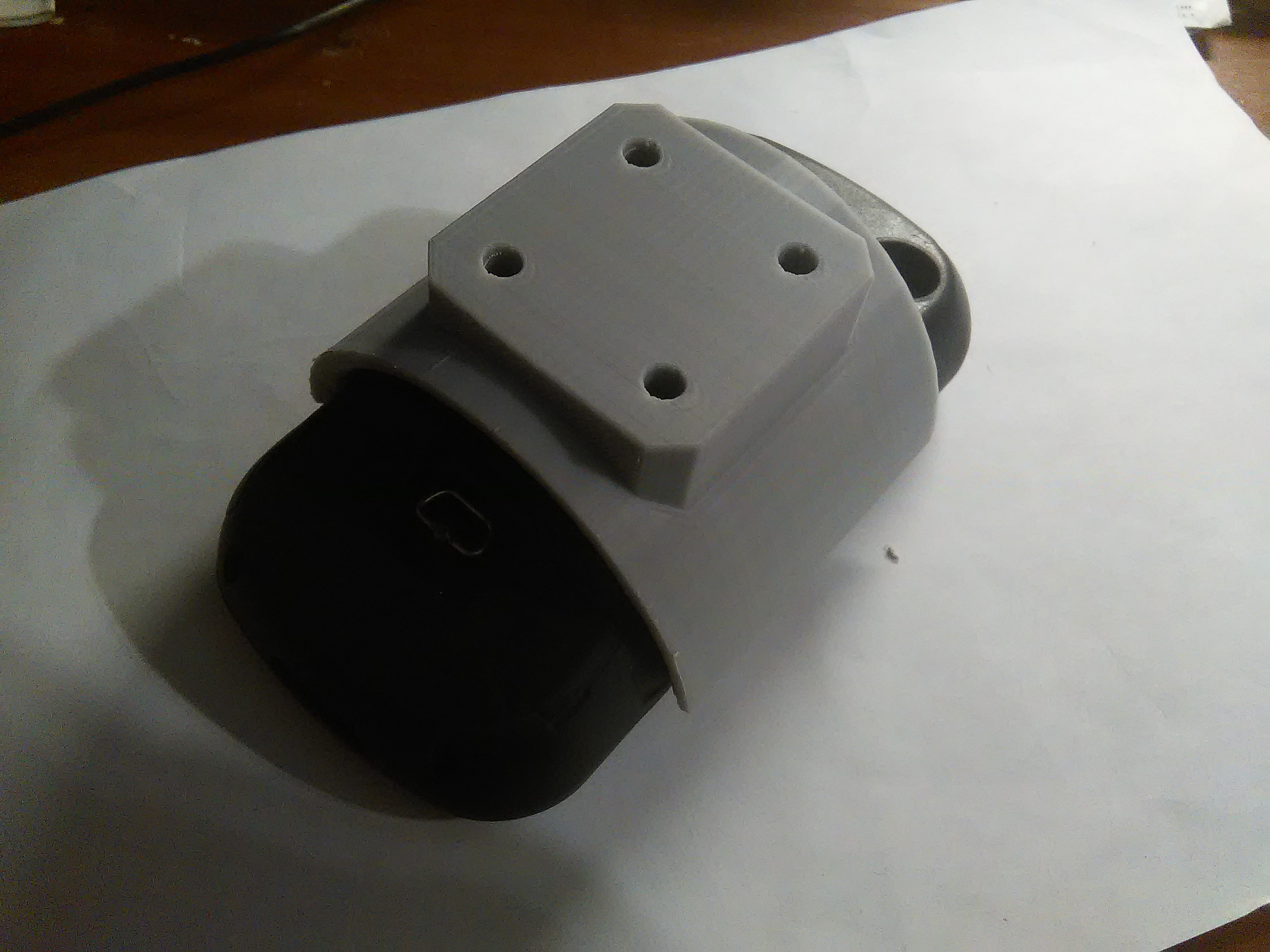 GPS Navigator Montana 680t (Garmin) (Plastik Aparattır!!!)