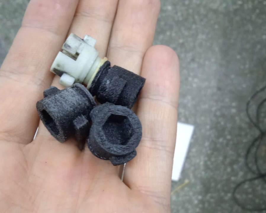 Yüksek basınçlı yıkama karcher K 6.91'in fişi (trafik sıkışıklığı) (Plastik Aparattır!!!) Yüksek basınçlı yıkama karcher K 6.91'in fişi (trafik sıkışıklığı) (Plastik Aparattır!!!)