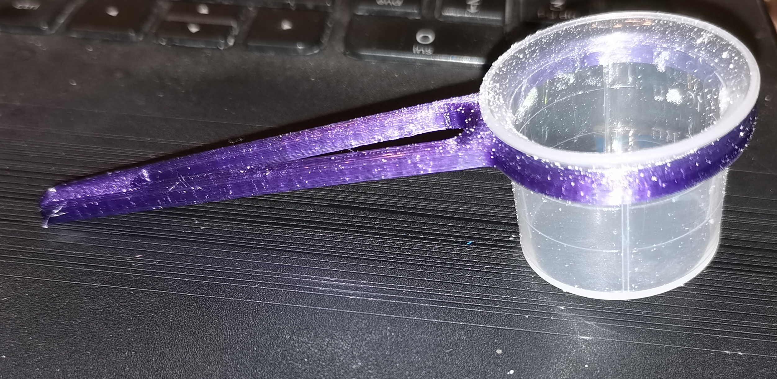 Ölçülen bir fincan Doktor Anne Kaşık (Diam. 30mm) (Plastik Aparattır!!!)