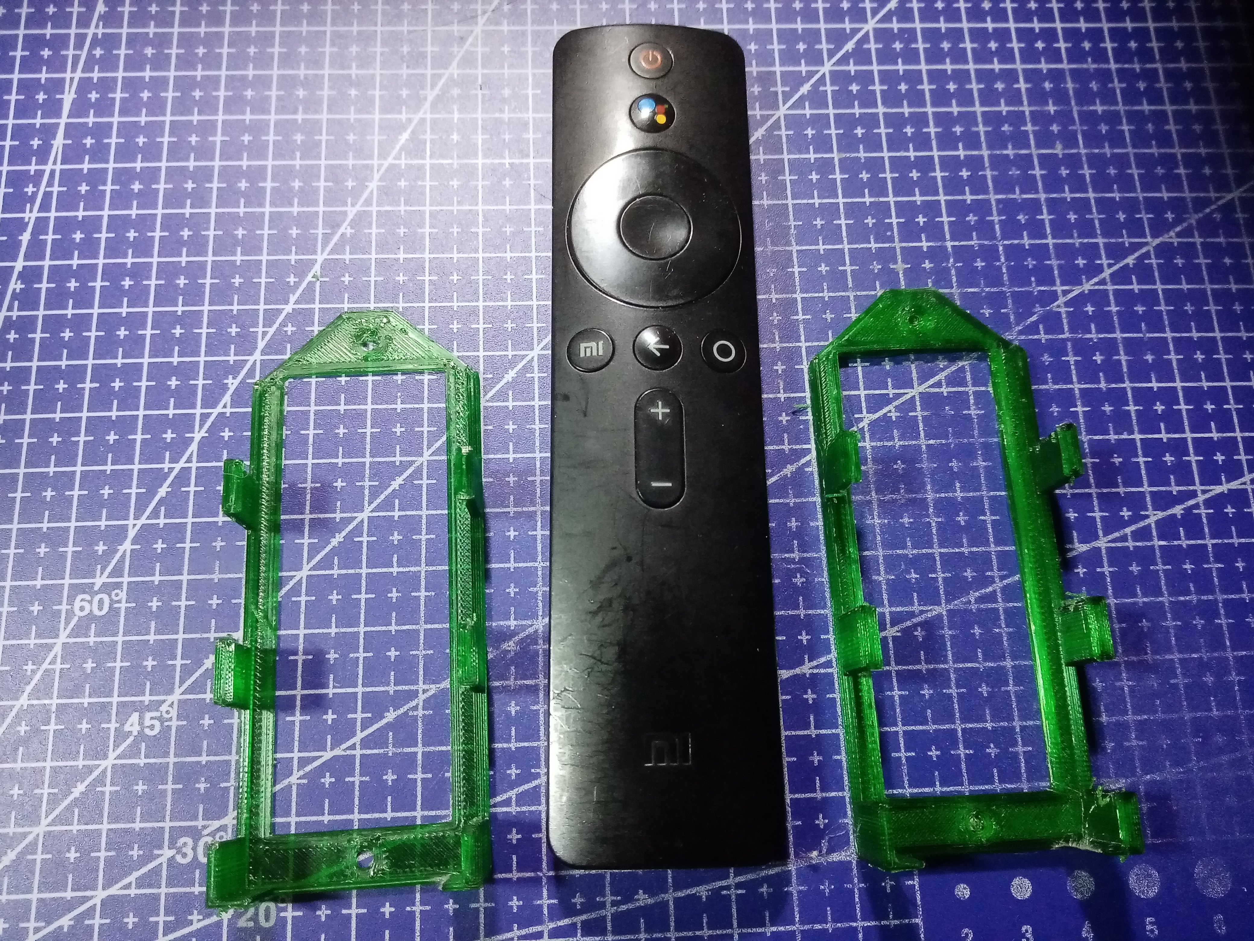 MI ses uzaktan kumandası için duvarda tutucu. (Plastik Aparattır!!!) MI ses uzaktan kumandası için duvarda tutucu. (Plastik Aparattır!!!)