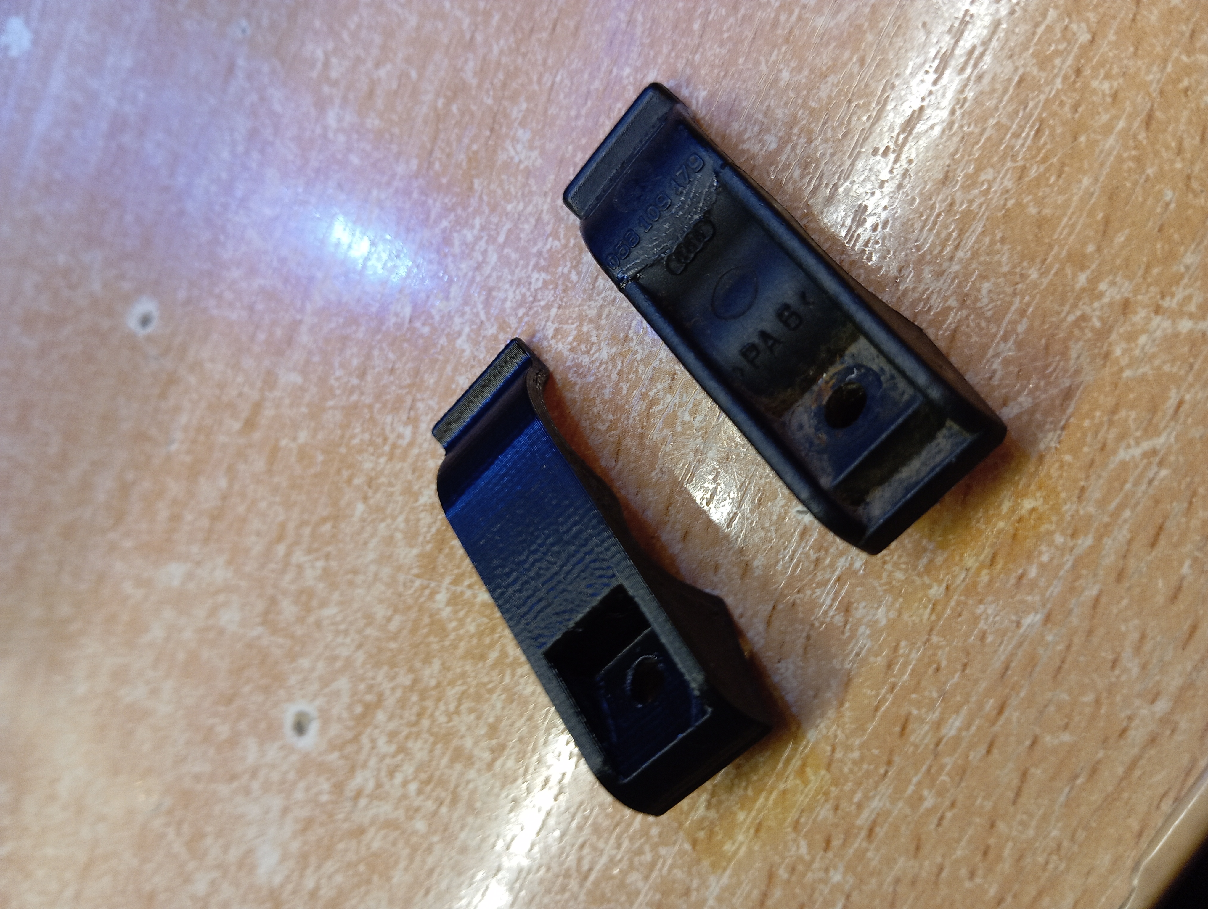 Kelepçe VAG 058109179 (Hortum tutucu) (Plastik Aparattır!!!)