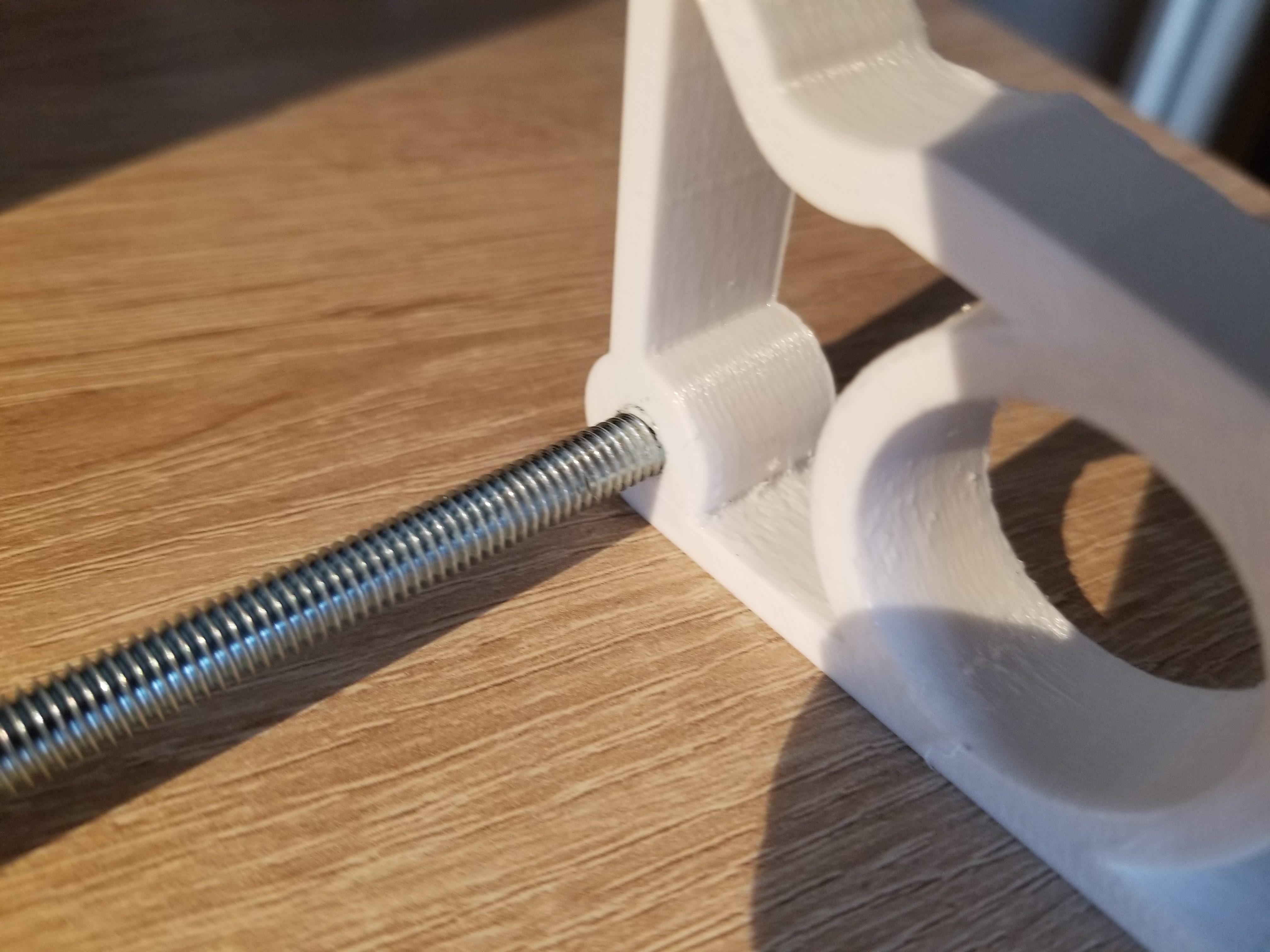 Başka bir dizüstü bilgisayar standı (Plastik Aparattır!!!)