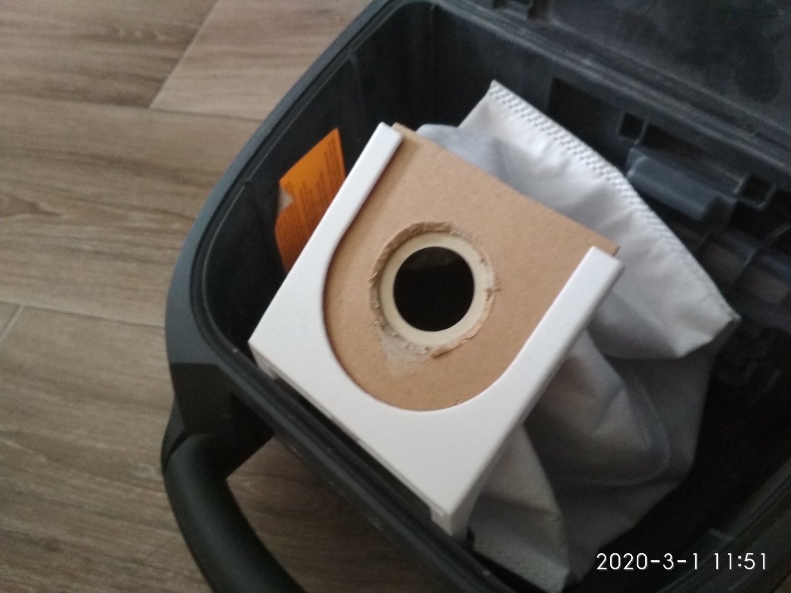 elektrikli süpürge zelmer için çanta tutucu (Plastik Aparattır!!!)