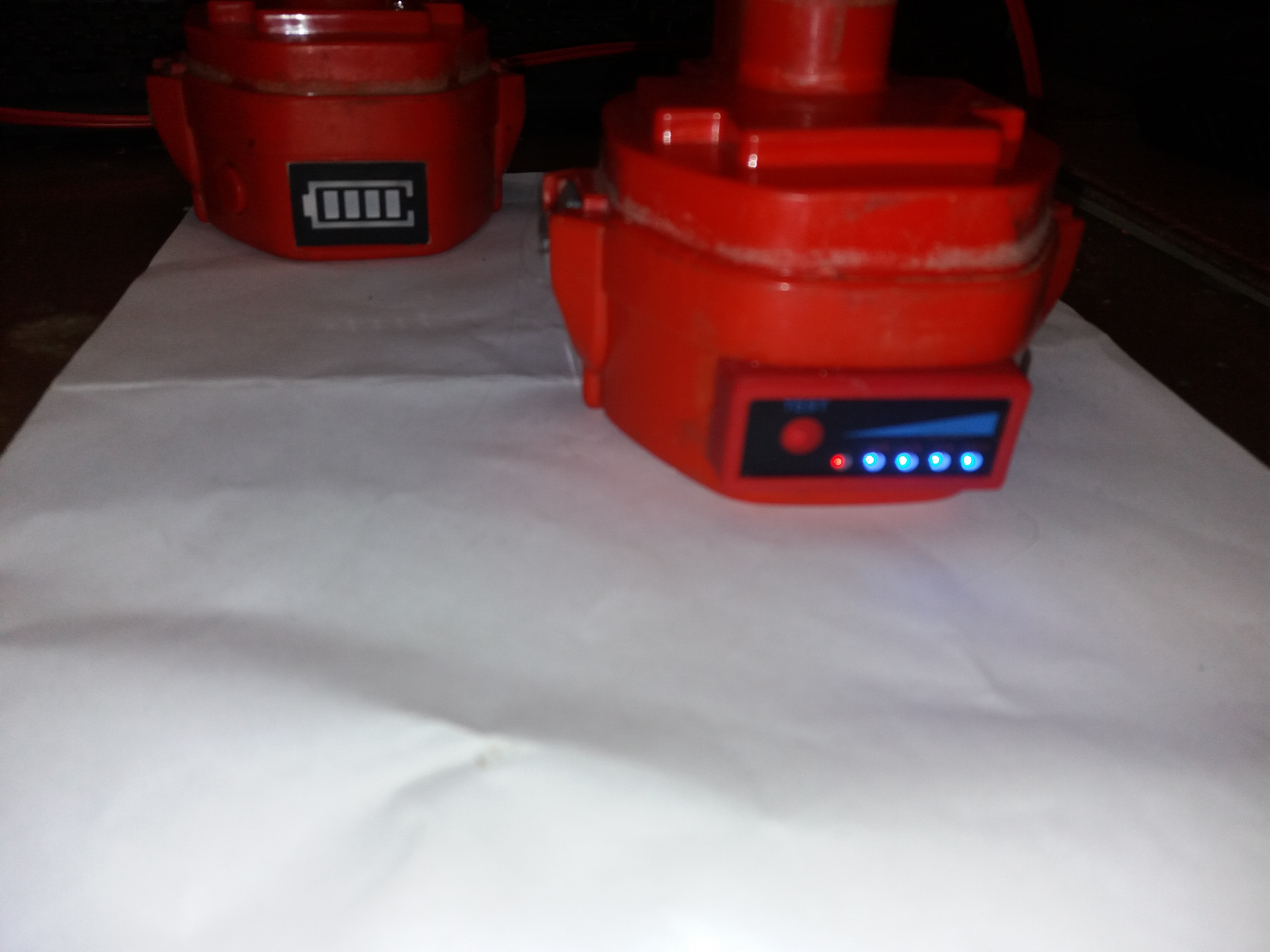 Makita bataryası için şarj göstergesi çerçevesi. (Plastik Aparattır!!!)