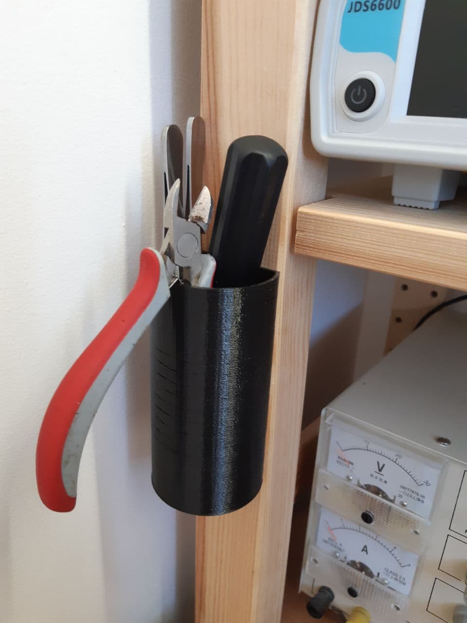 Aletler için askıya alınmış cam (bir tezgah veya rafta) (Plastik Aparattır!!!)