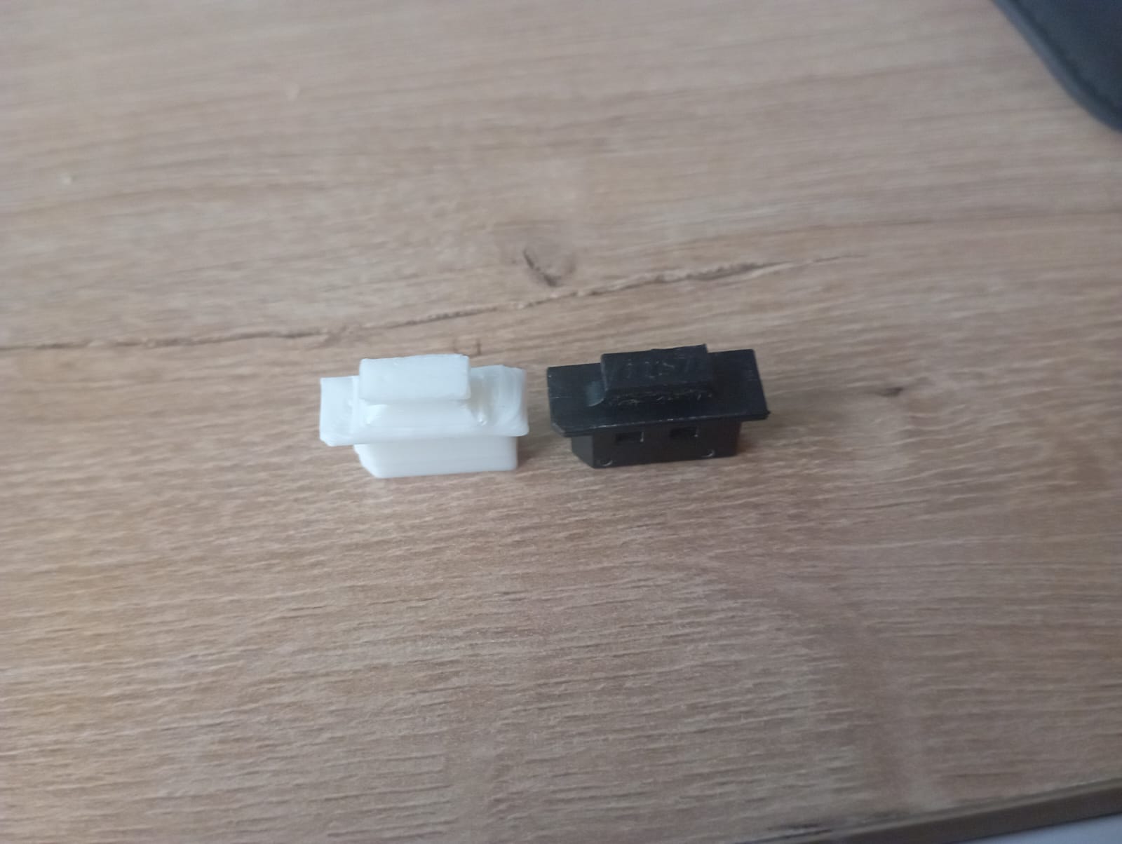 Port fişini görüntüle (Plastik Aparattır!!!)