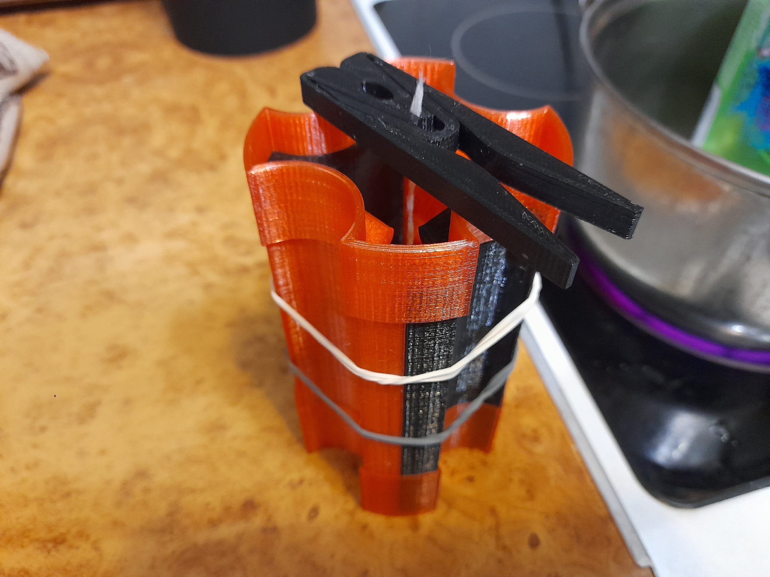 Eyfel kulesinin şekli (Plastik Aparattır!!!)