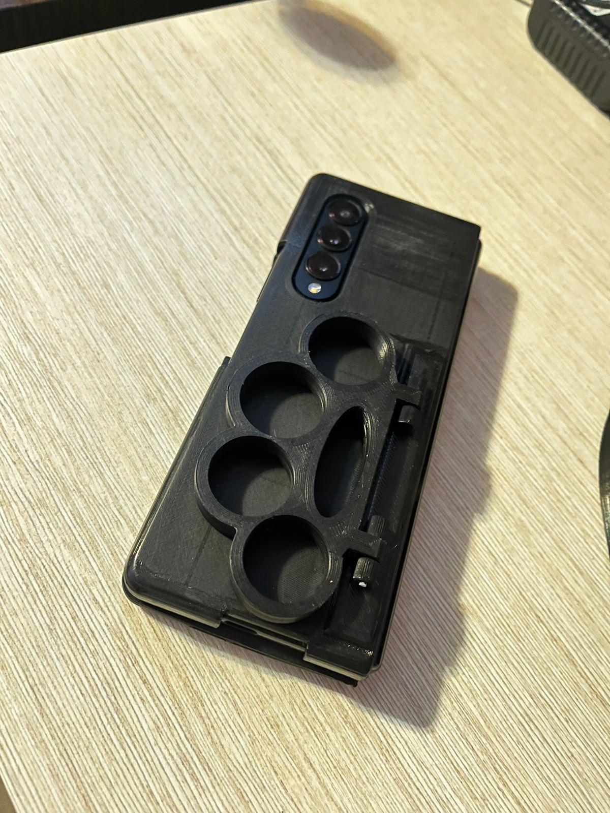 Telefon tuşları için tutucu (Plastik Aparattır!!!)