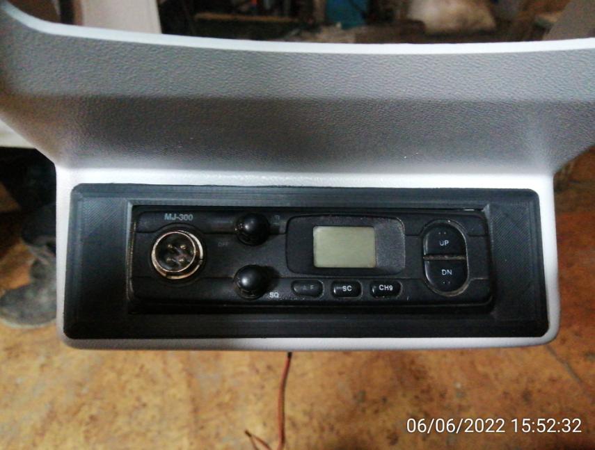 MJ-300 radyo istasyonunda 1din ile yüzlü çerçeve. (Plastik Aparattır!!!) MJ-300 radyo istasyonunda 1din ile yüzlü çerçeve. (Plastik Aparattır!!!)