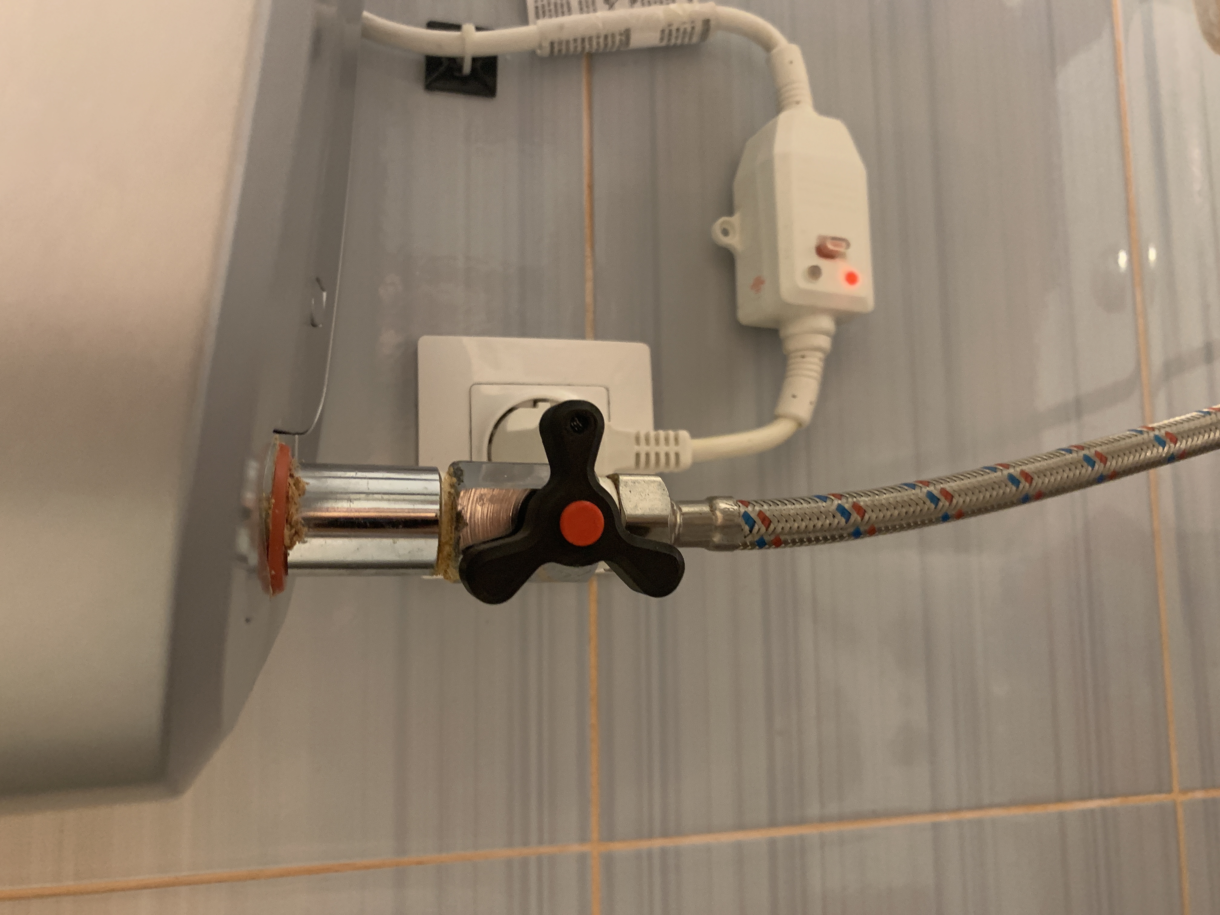 1/2 için iki kalem dahili iş parçacığı ile dokunun (Plastik Aparattır!!!)