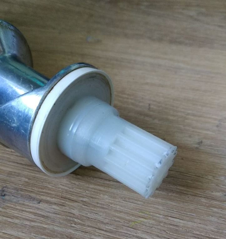 Elektrikli Mution Axion M61 için Lifle (Plastik Aparattır!!!)