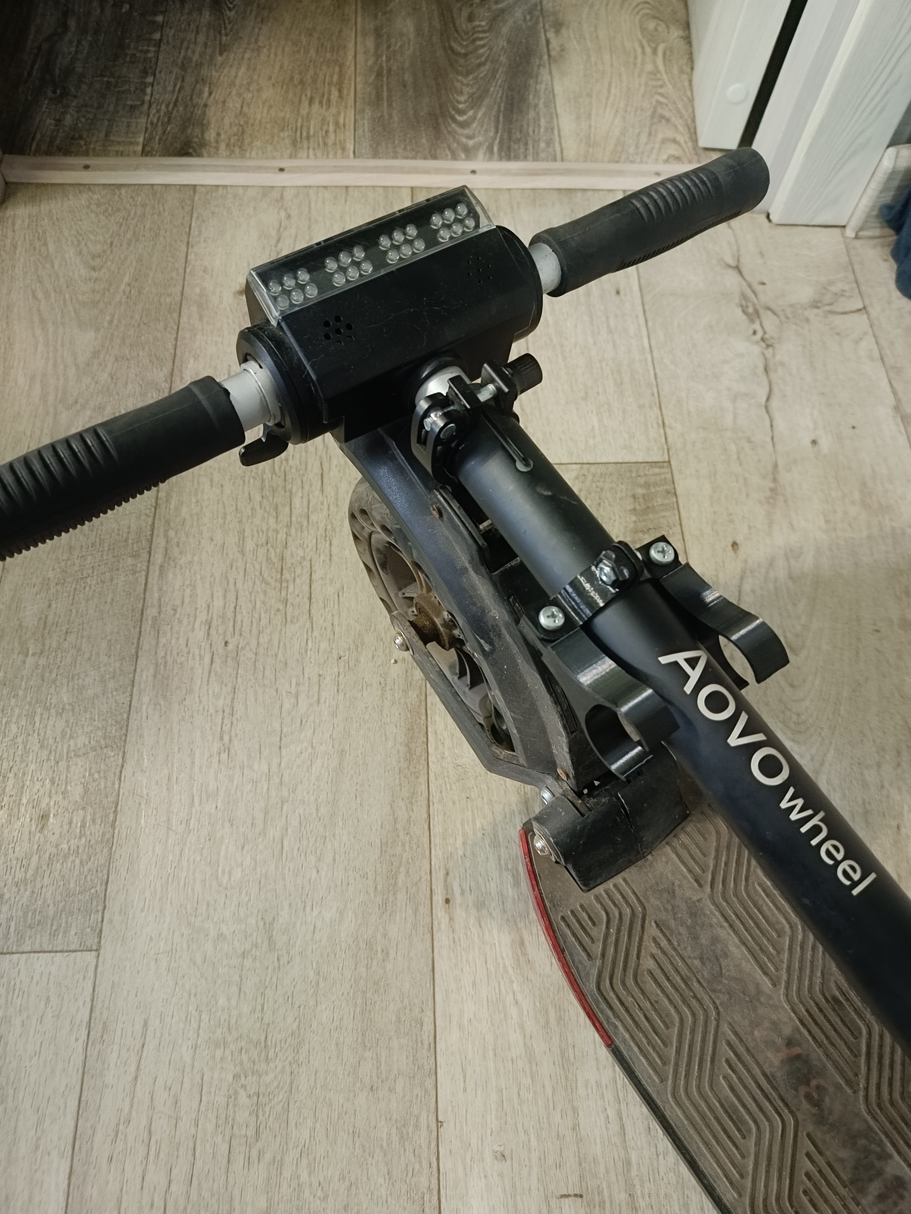 elektrikli scooter kolu sabitleme (Plastik Aparattır!!!)