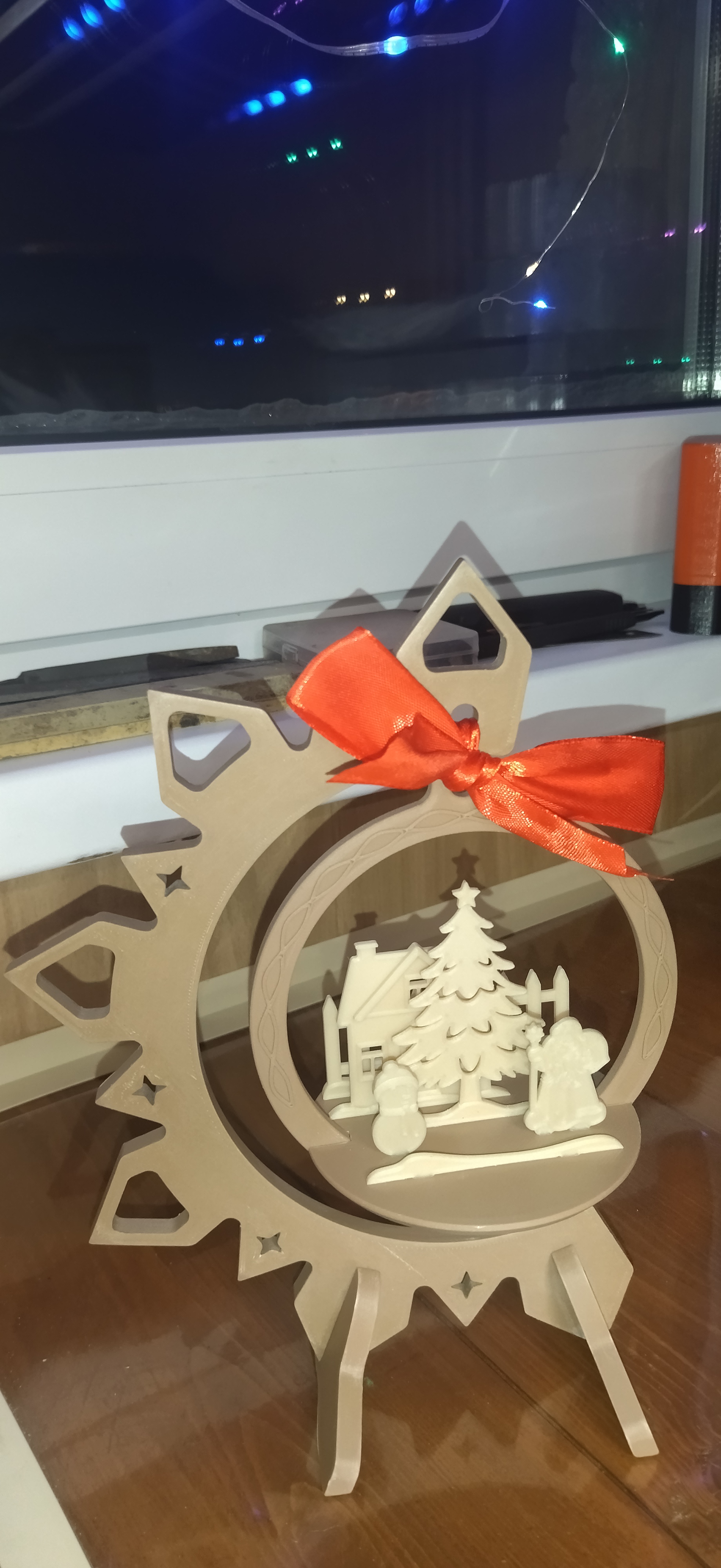 Yeni yıl oyuncağı (Plastik Aparattır!!!)