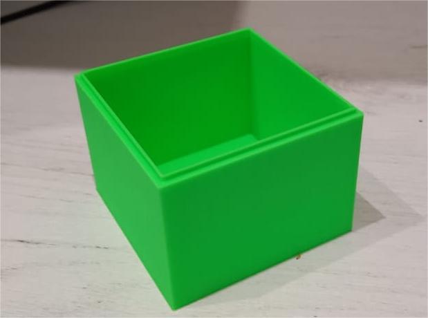 Her türlü küçük öğe için basit kutu (Plastik Aparattır!!!)
