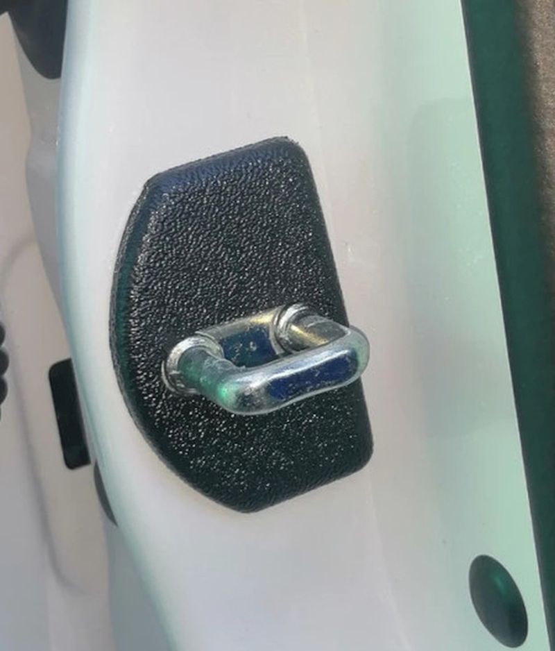 Kapının kilidine astar Lada Vesta (Plastik Aparattır!!!)