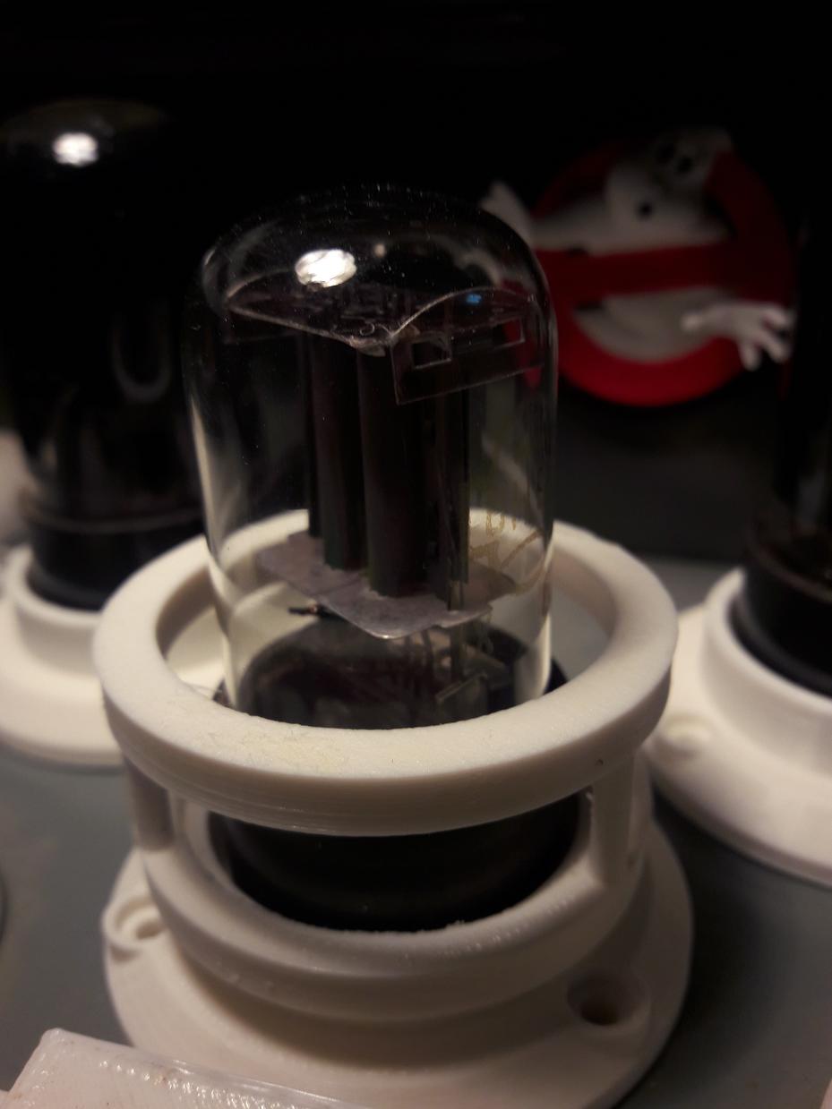 Sekizli lambaların dekoratif tasarımı. Çit (Plastik Aparattır!!!)