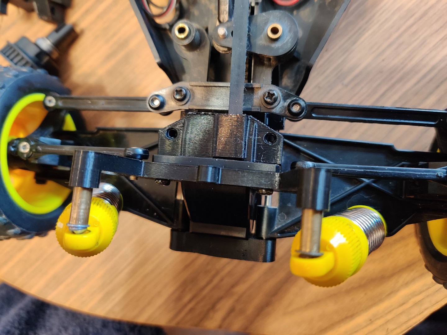 Kyosho Lazer 2000 Ön Diferansiyel Kutusu (Geri) (Plastik Aparattır!!!) Kyosho Lazer 2000 Ön Diferansiyel Kutusu (Geri) (Plastik Aparattır!!!)