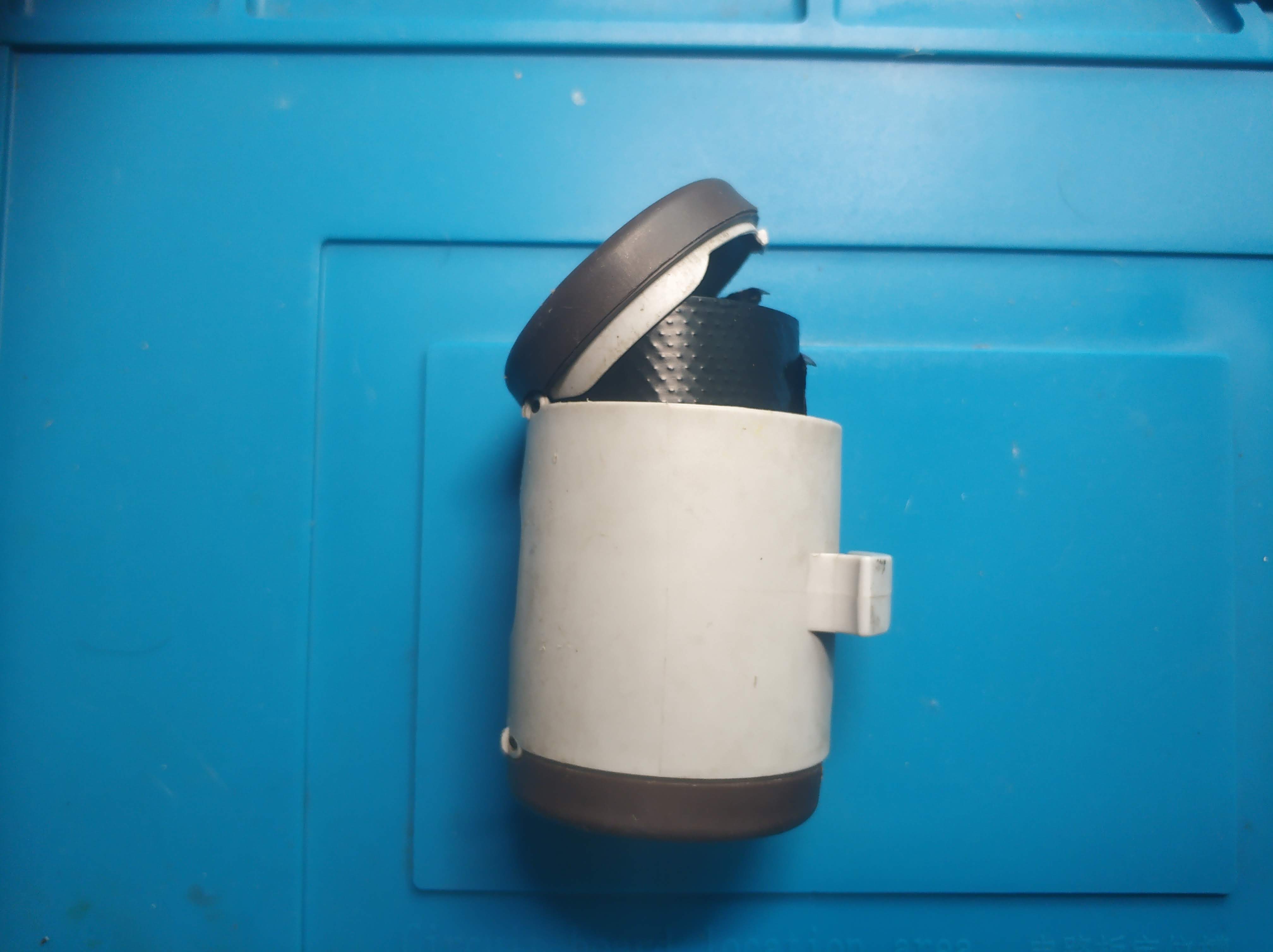 Köpek paketleri için konteyner (Plastik Aparattır!!!)