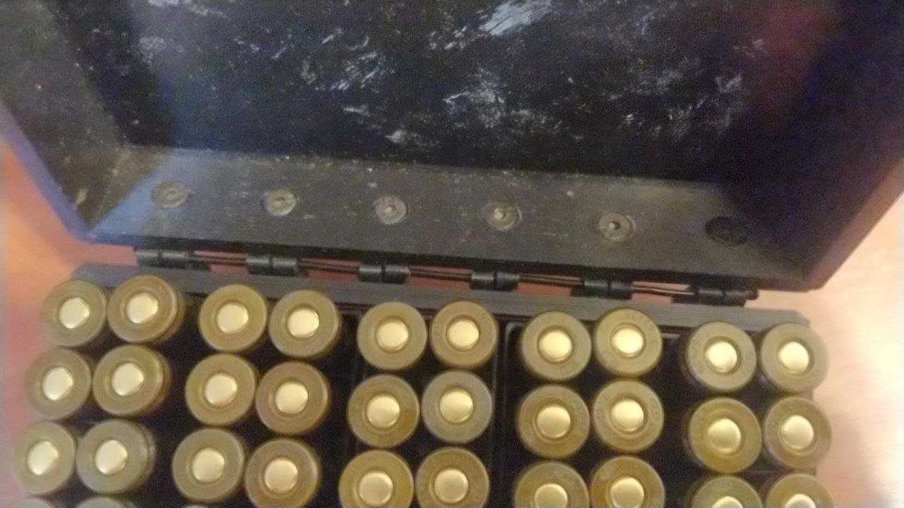 Kartuşlar için kutu. (Plastik Aparattır!!!)