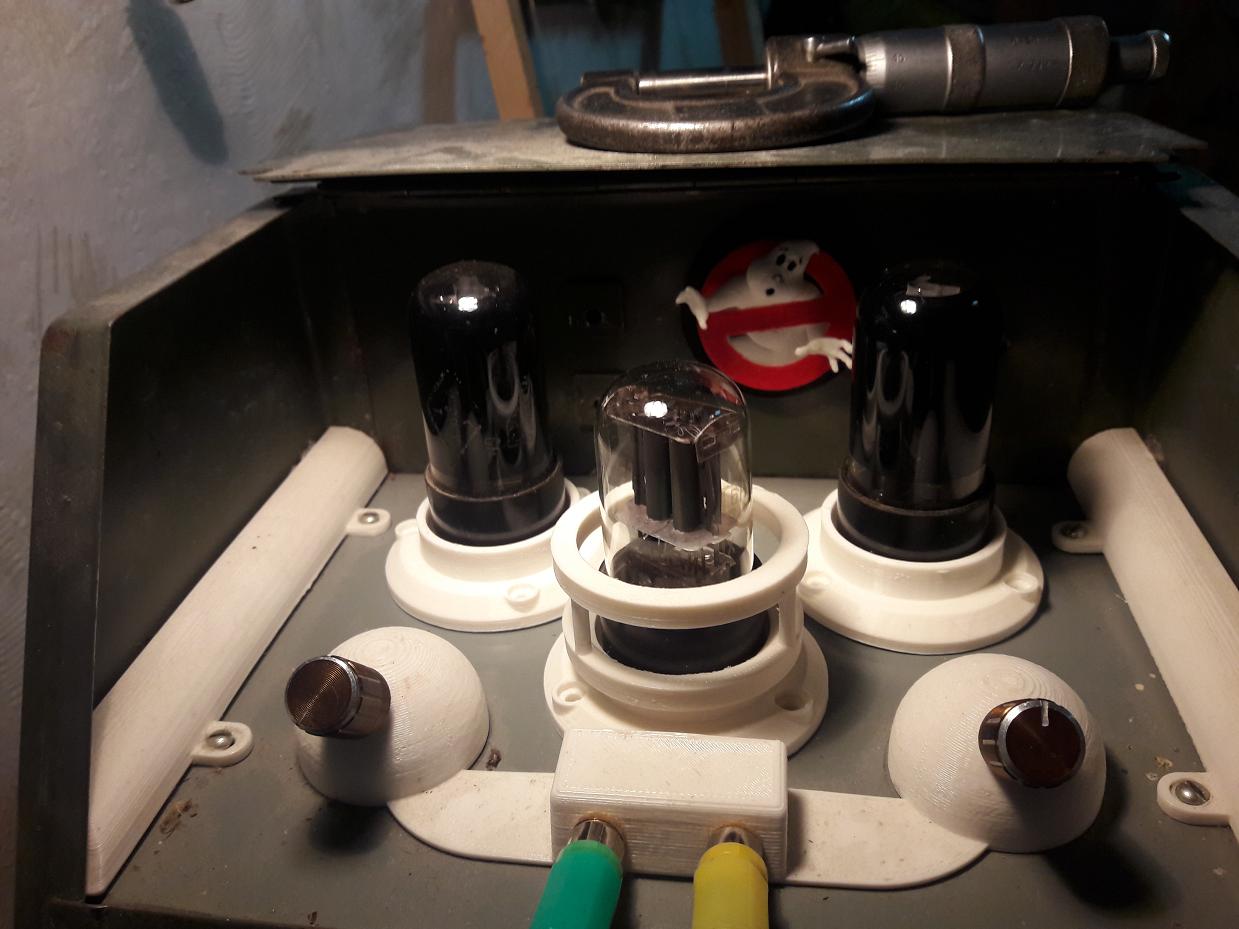 Sekizli lambaların dekoratif tasarımı. Çit (Plastik Aparattır!!!)