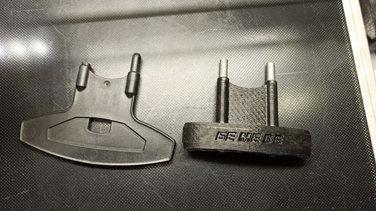 Arka şok emici BMW F800GS'yi ayarlamanın anahtarı. (Plastik Aparattır!!!)
