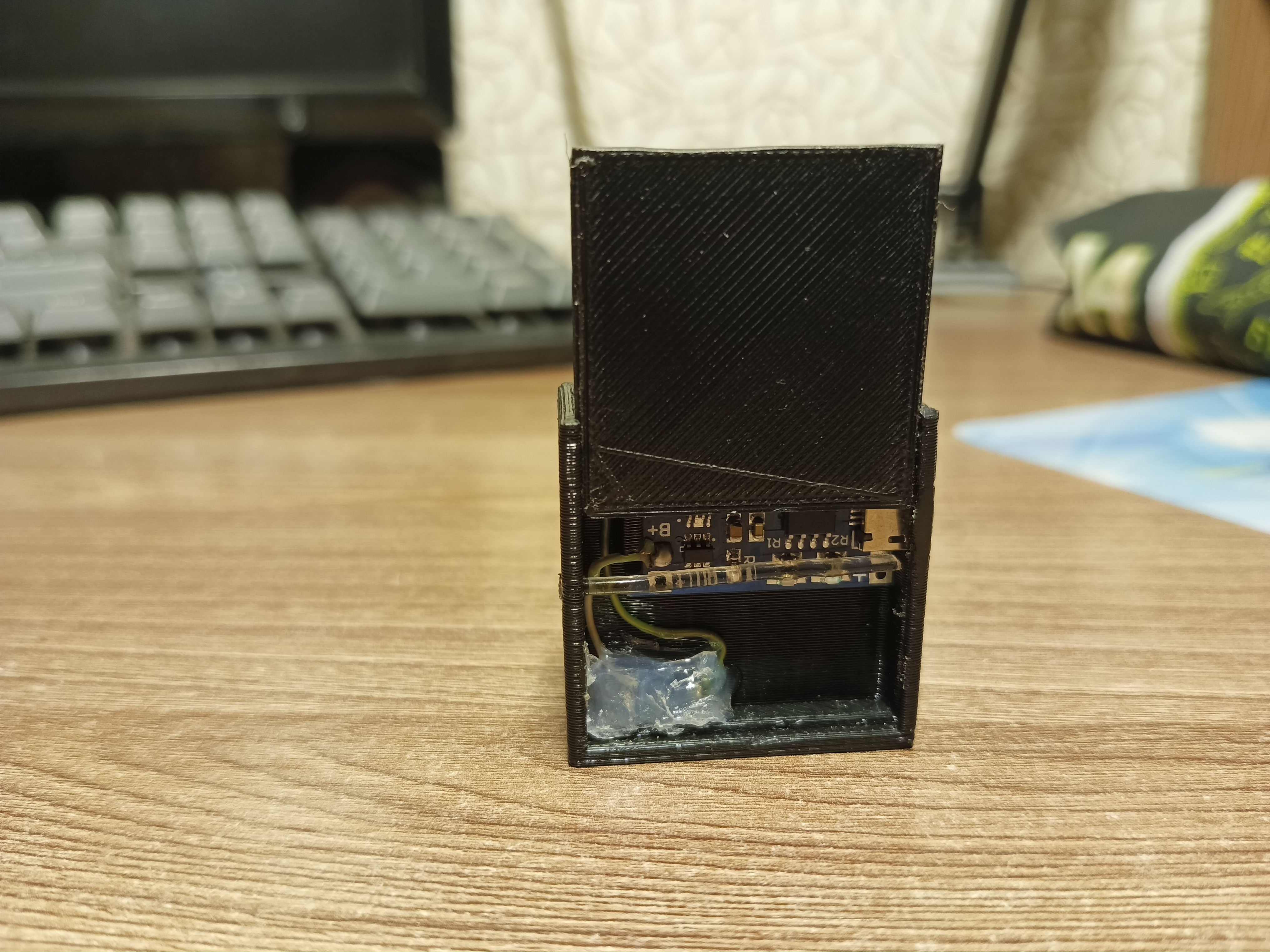 Eylem kamerası için PG1050'yi şarj etmek. PG1050 Eylem kamerası için şarj. (Plastik Aparattır!!!)