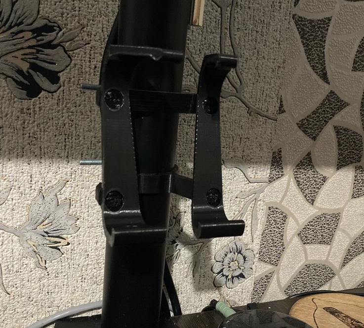 Monitör Rafında Xbox One Gamepad için CRC (Plastik Aparattır!!!)