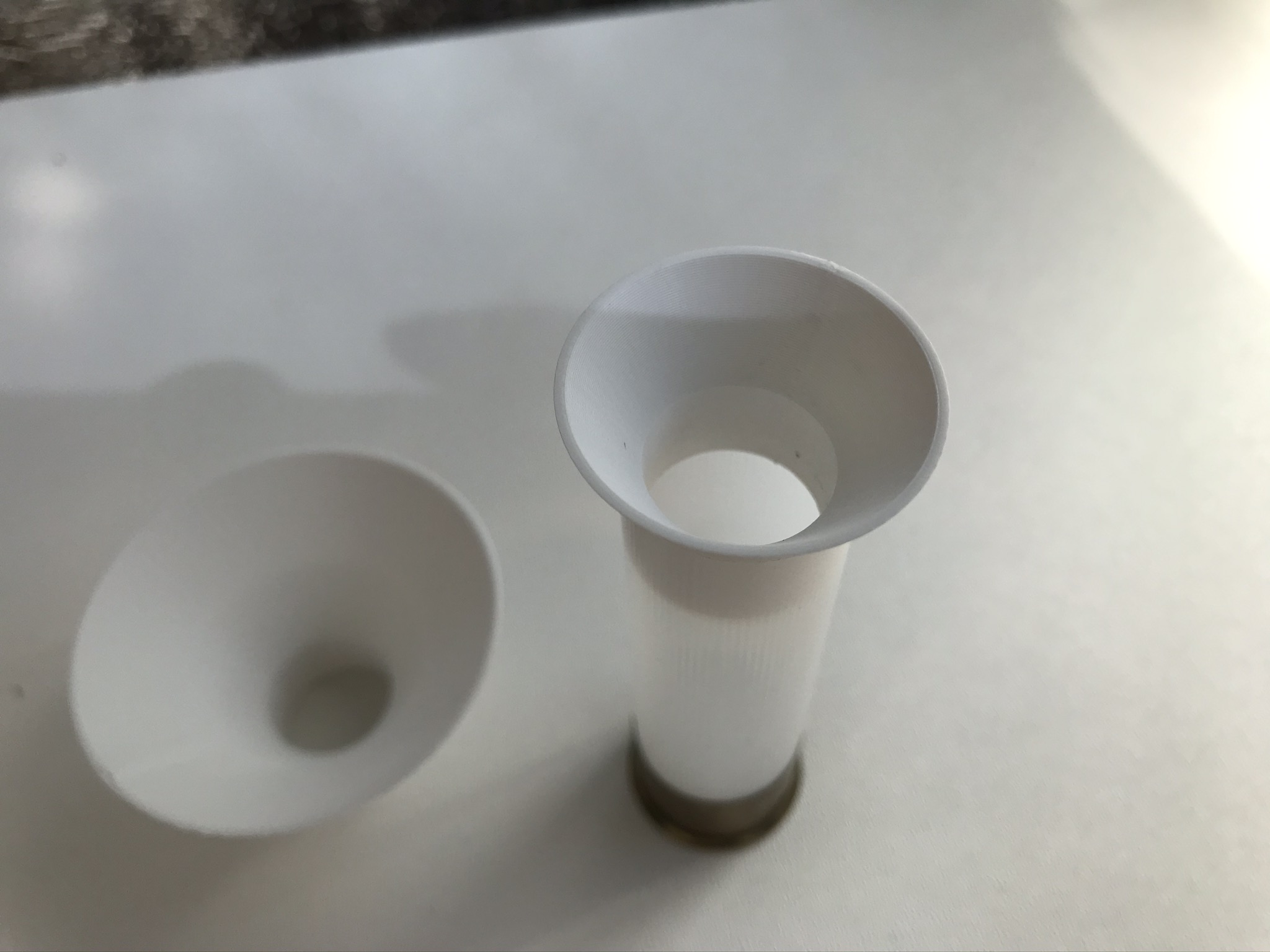 Kartuşların uygun ekipmanı için huniler 12k (Plastik Aparattır!!!)