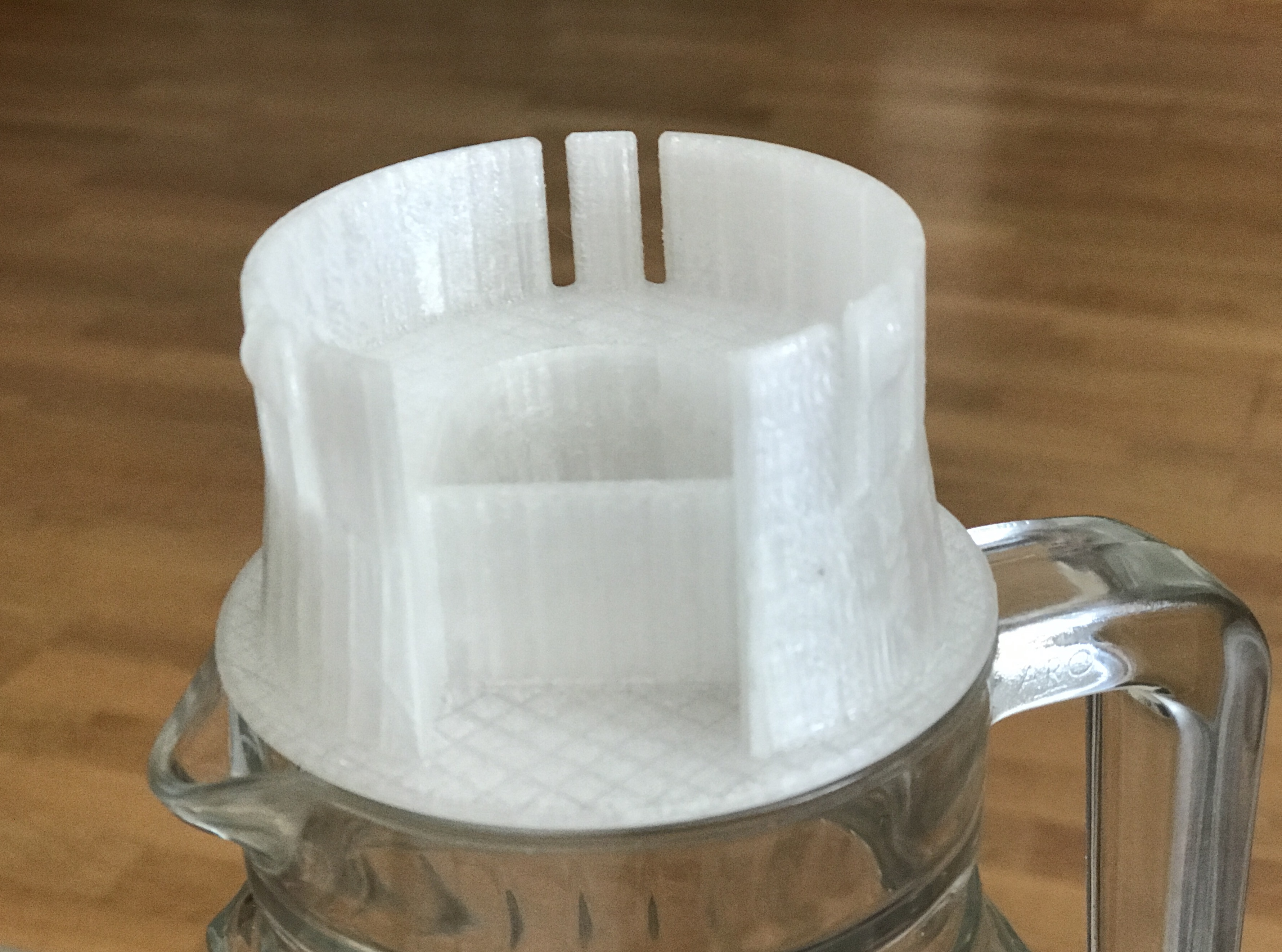 1L kapasiteli kokerin örtüsü. (Plastik Aparattır!!!)