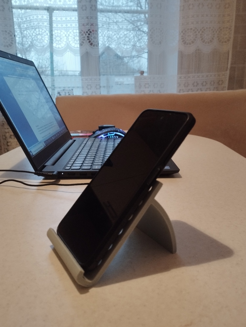 Cep telefonu standı (Plastik Aparattır!!!)