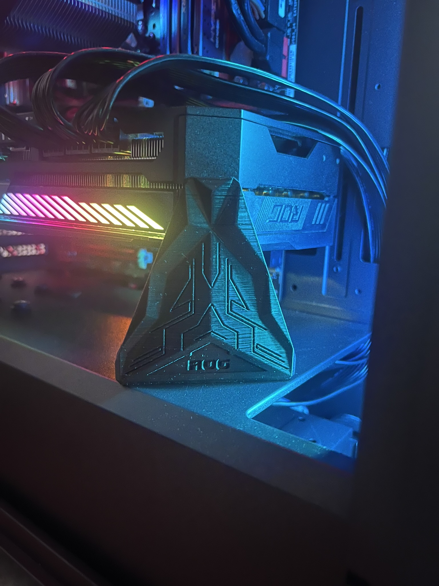 Video kartı için destek (Plastik Aparattır!!!)