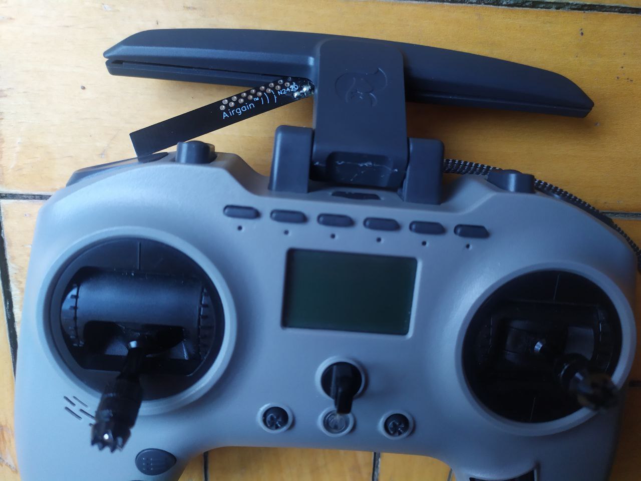 Jumper T -Pro - Standart antenin braketi (Plastik Aparattır!!!)