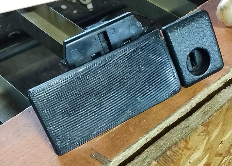 Eldiven bölmesinin sapı Suzuki Vitar (Plastik Aparattır!!!)