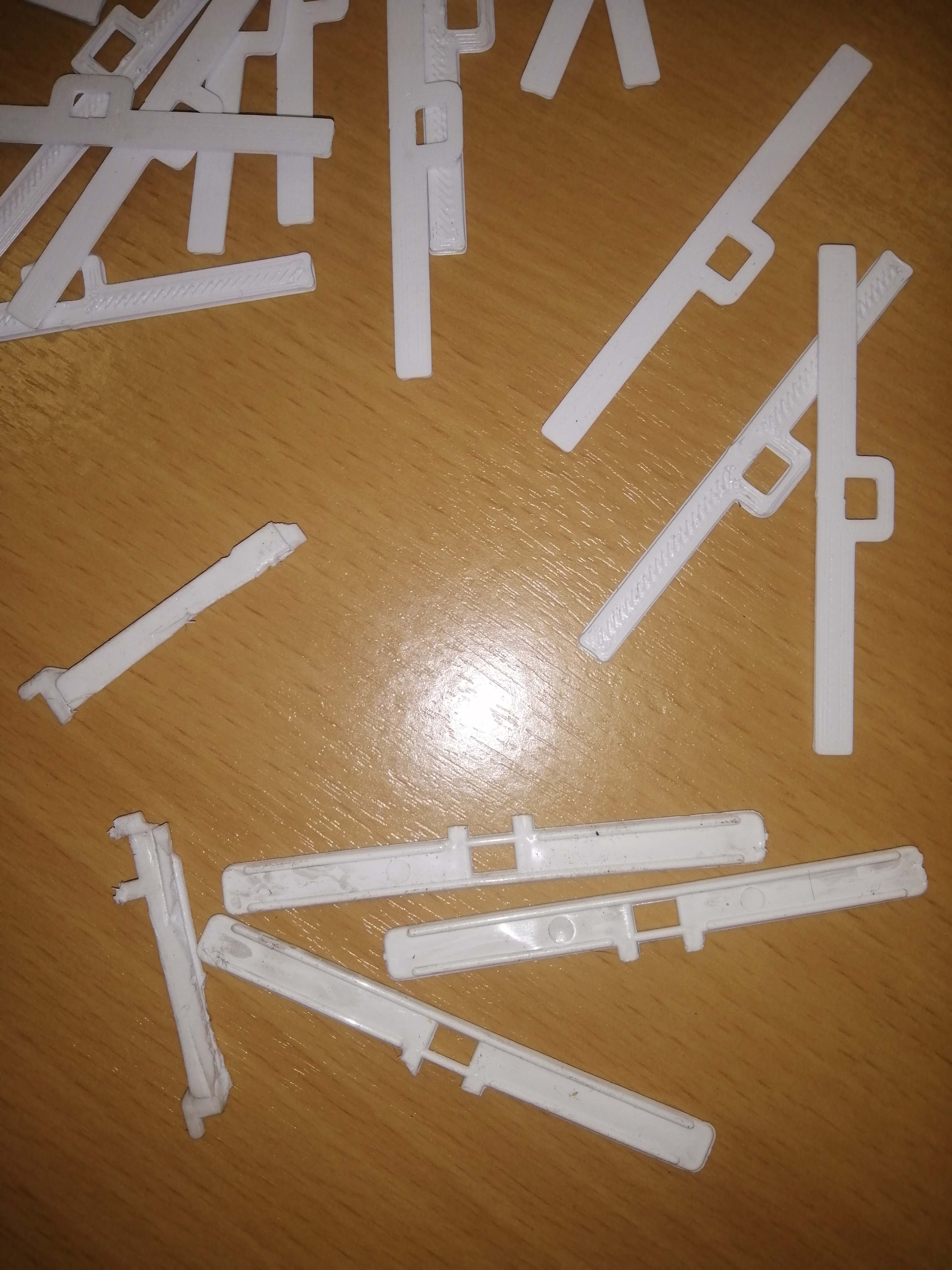 Dikey panjurlar için çıta tutucusu. (Plastik Aparattır!!!)