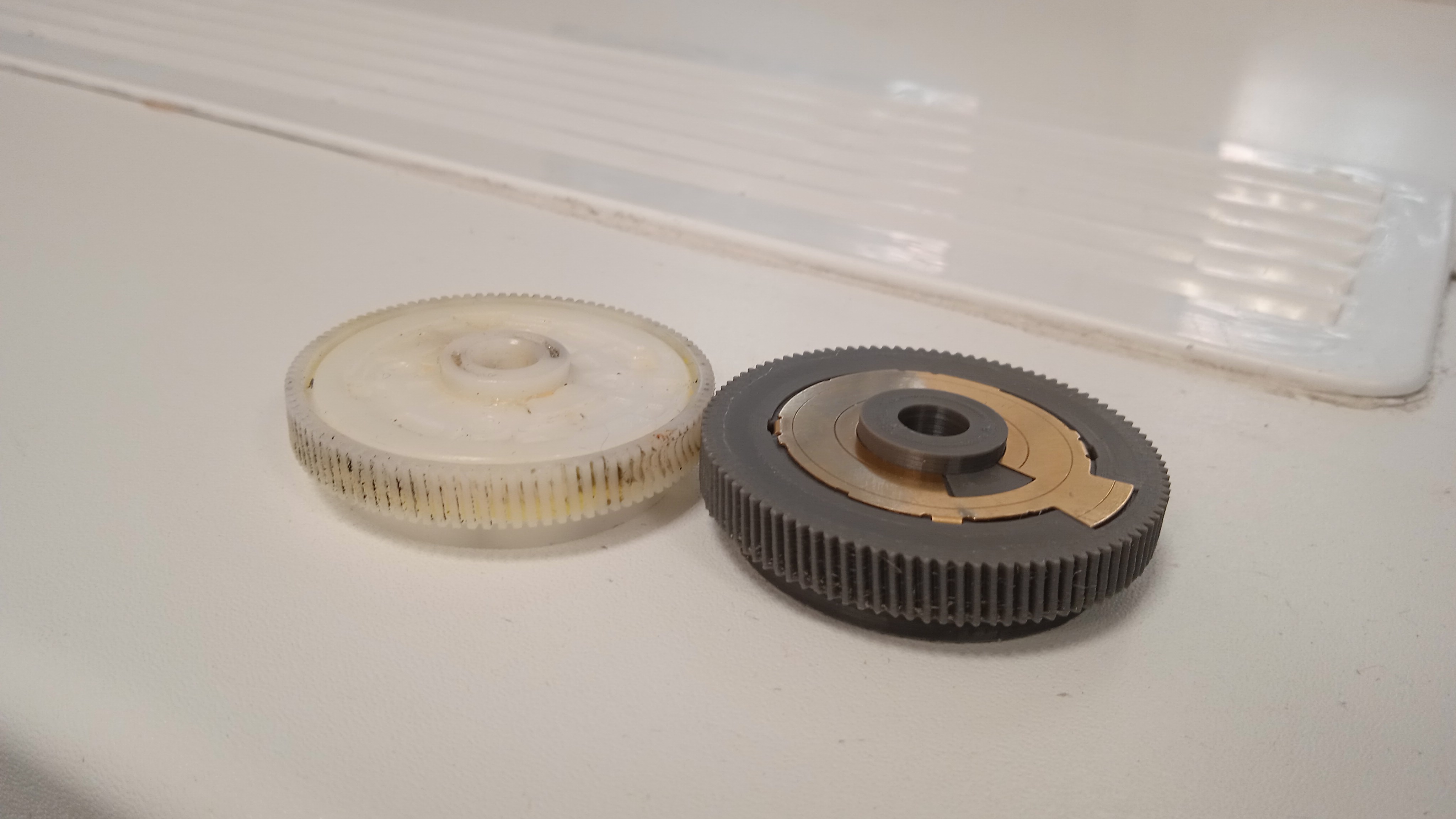 Toyota Verso 85130F030 için arka hademe sürücüsünün posteri (Plastik Aparattır!!!)