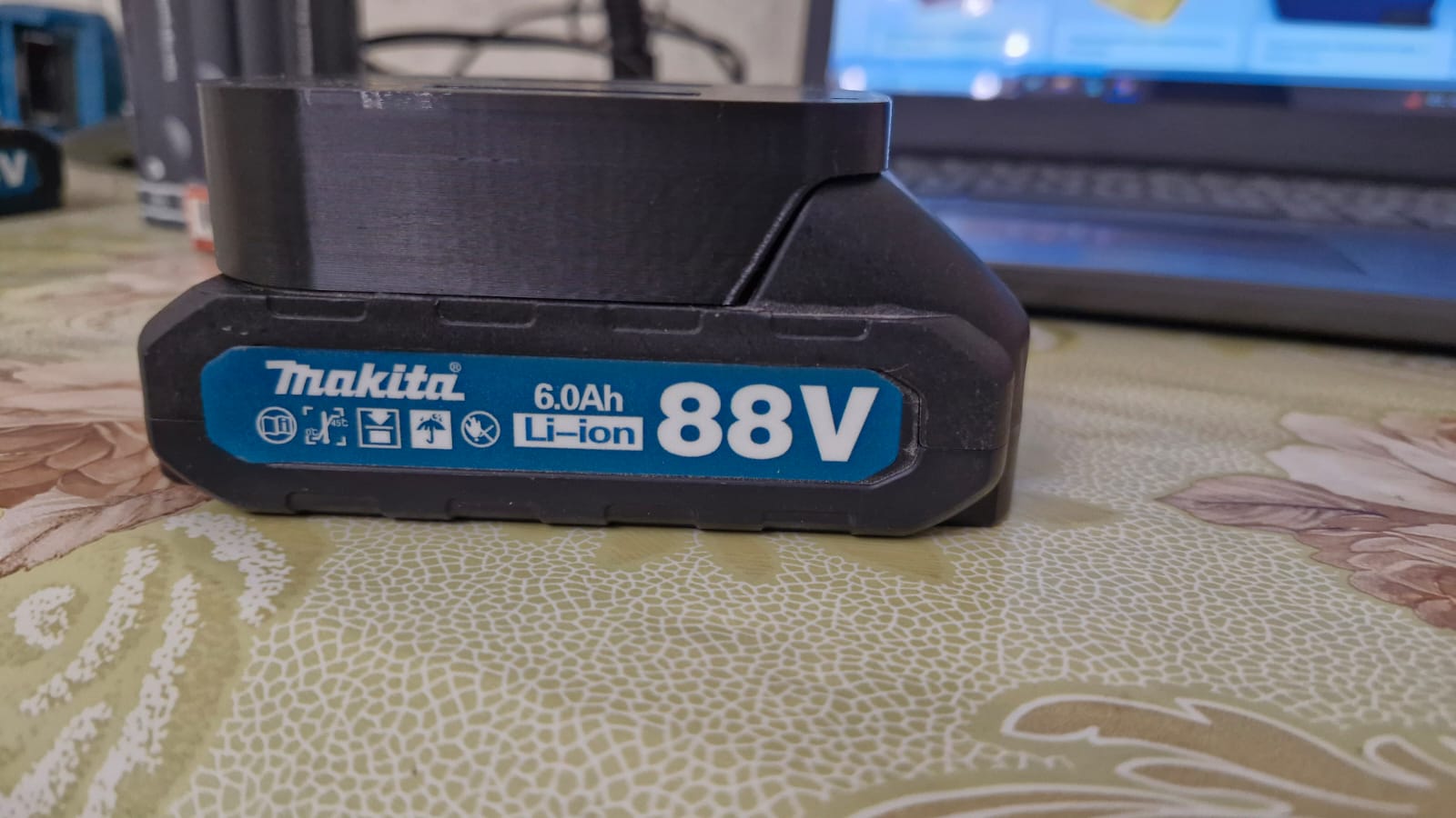 Çin 88V pil için adaptör (Plastik Aparattır!!!)