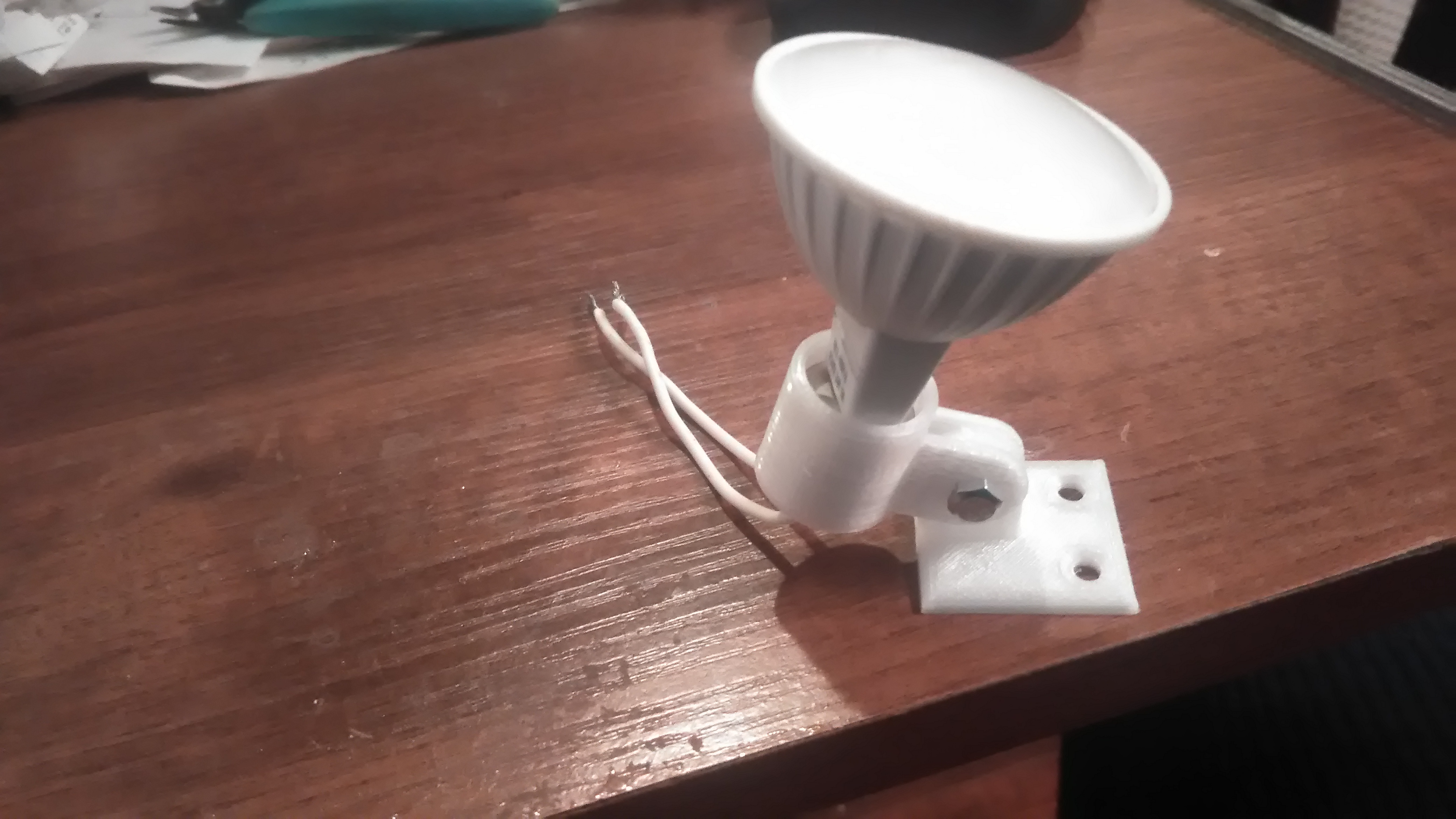 Ampul montajı (Plastik Aparattır!!!)