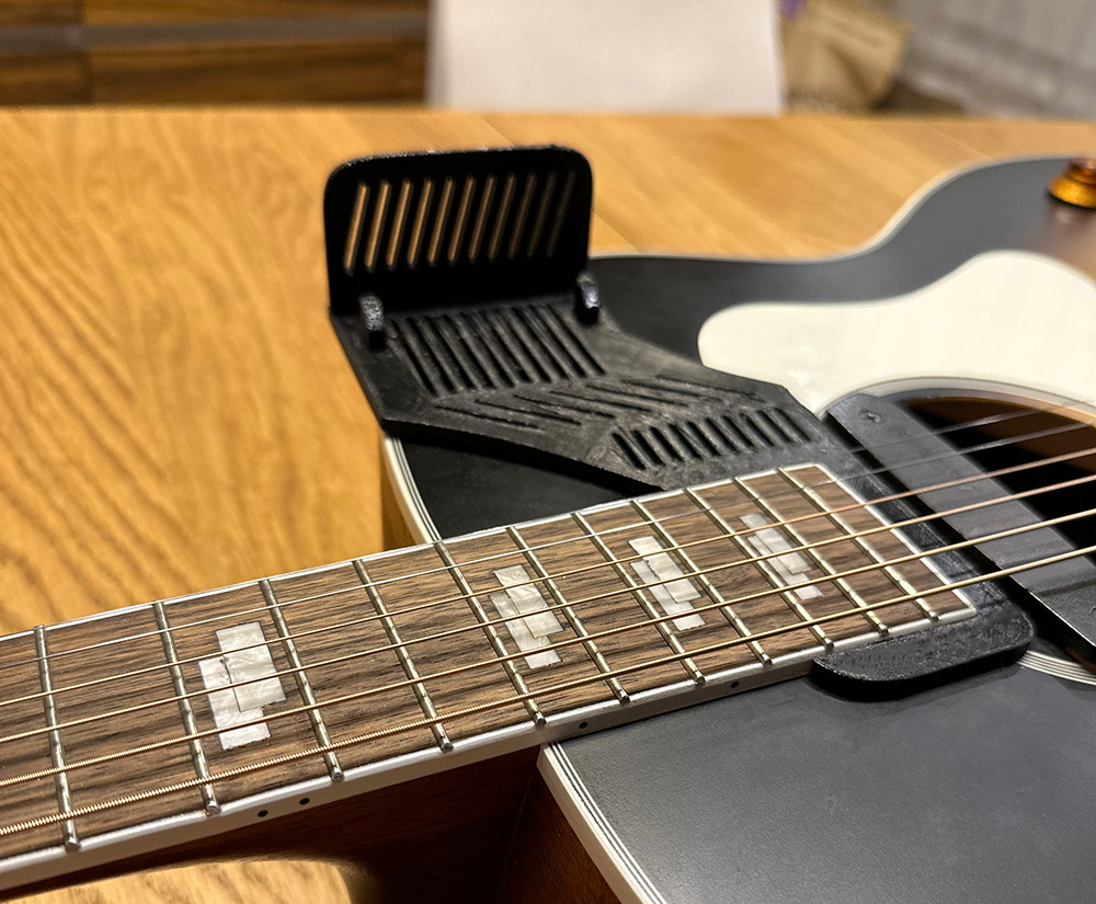 Gitar için telefon için tutucu (Plastik Aparattır!!!)