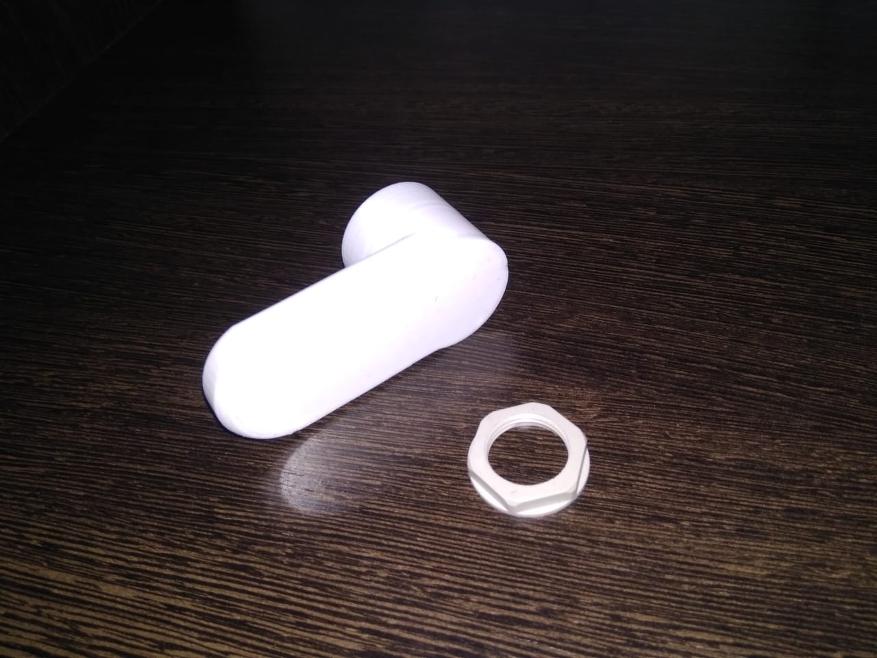 Anahtar 24 mm (Plastik Aparattır!!!) Anahtar 24 mm (Plastik Aparattır!!!)