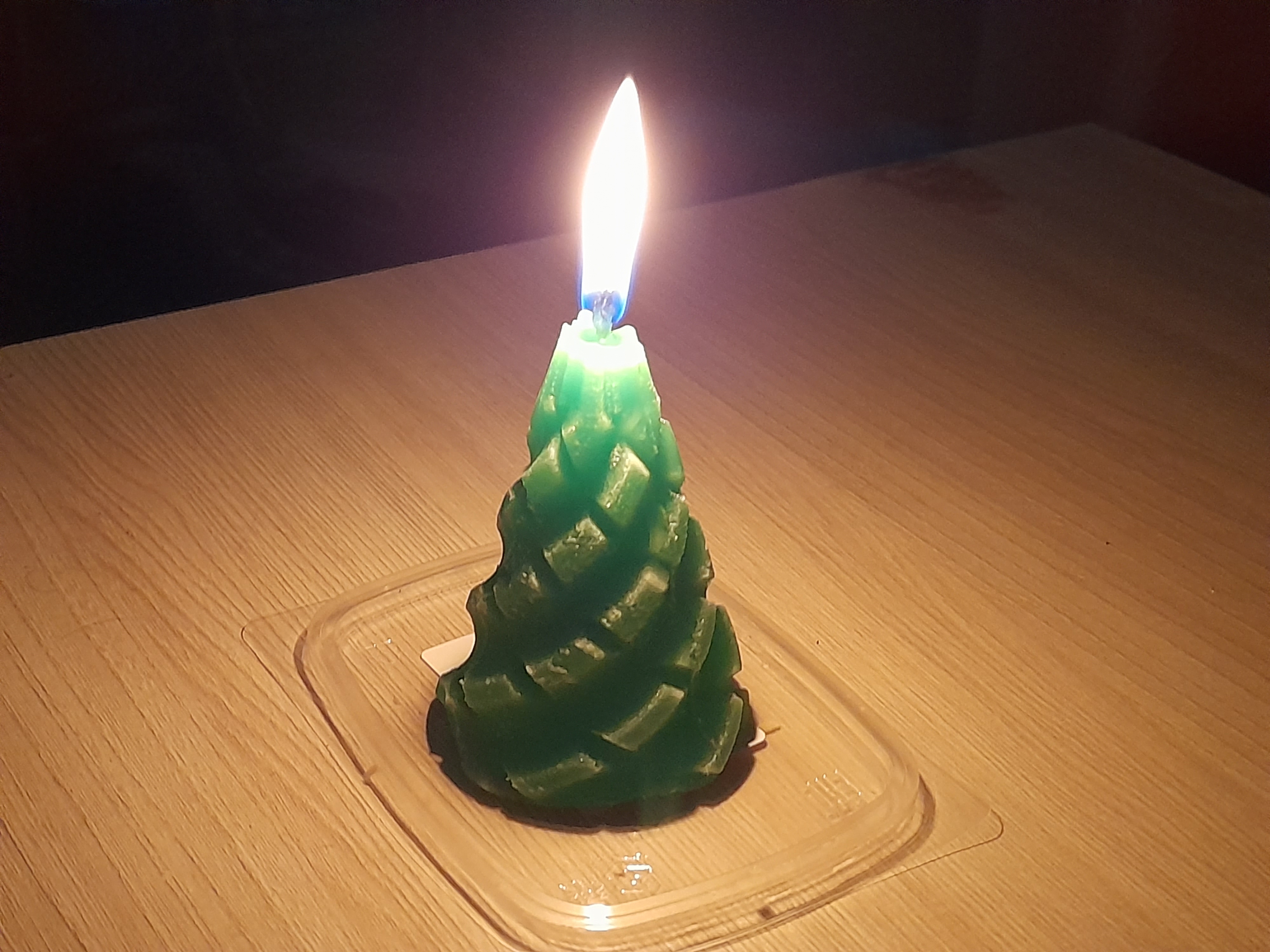 Yeni Yıl Ağacı Oluştur (Plastik Aparattır!!!)