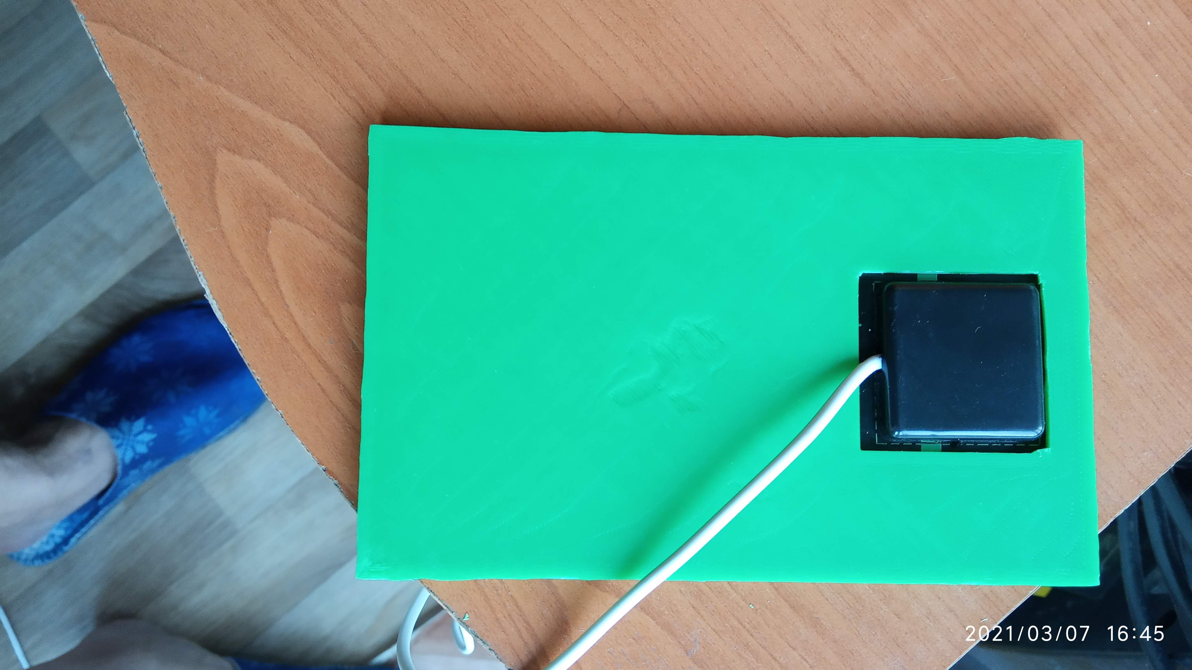 Güneş panelinde koruyucu kapak (Plastik Aparattır!!!)