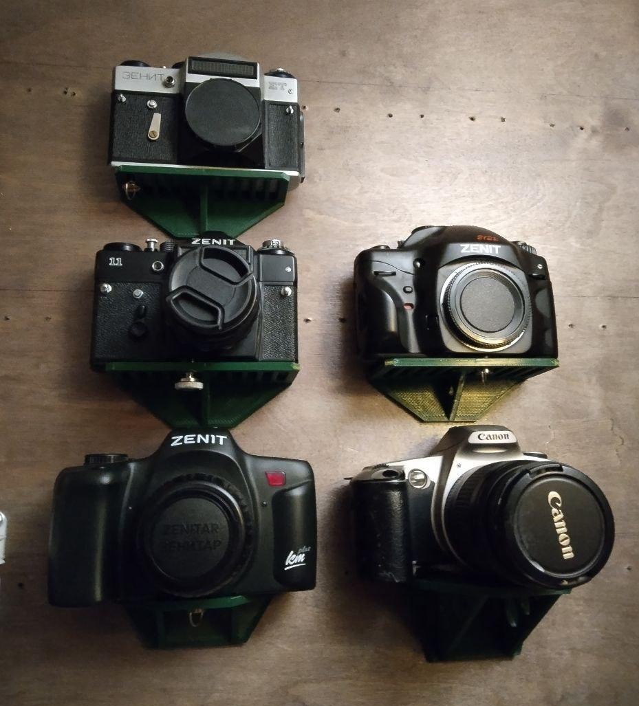 Kameranın duvara sabitlenmesi (dönen yüzey) (Plastik Aparattır!!!)