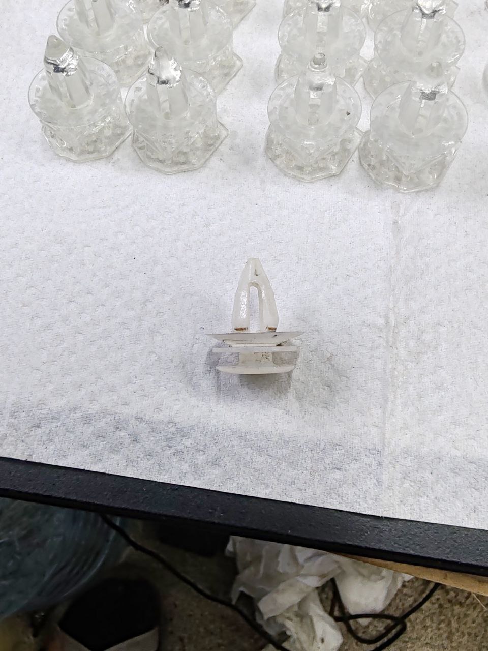 Kapı derisinin klibi (Plastik Aparattır!!!)