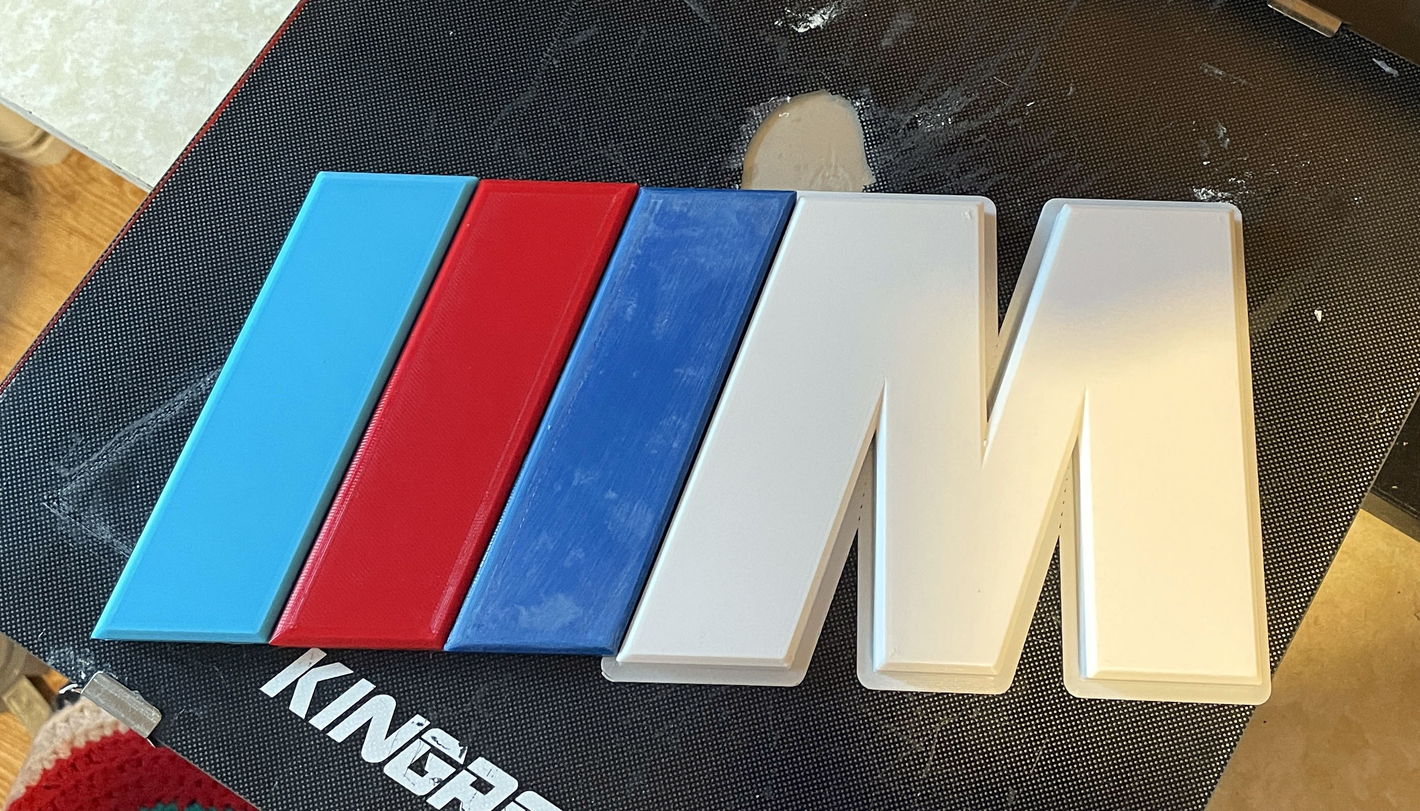 BMW Logo M. (Plastik Aparattır!!!)