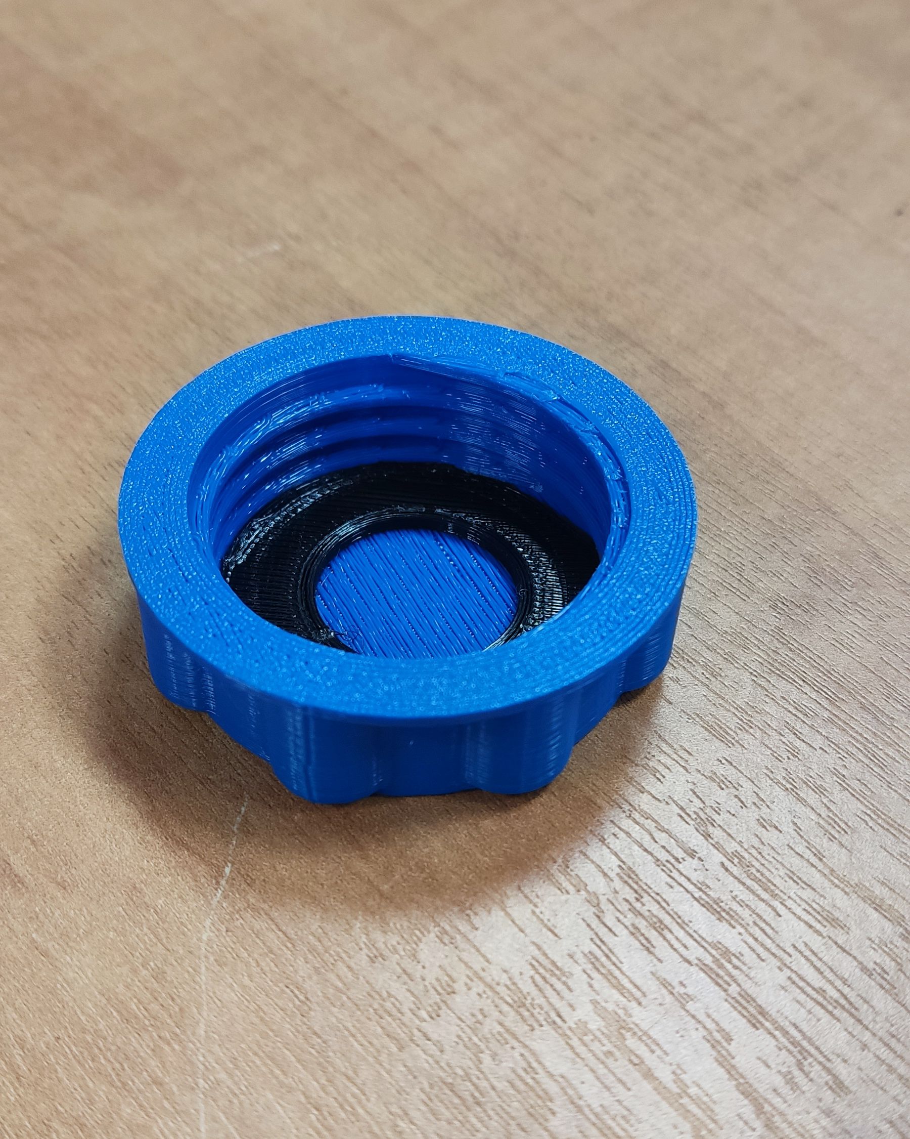 Bir karıştırma tenekesi için büyük kapak (Plastik Aparattır!!!)