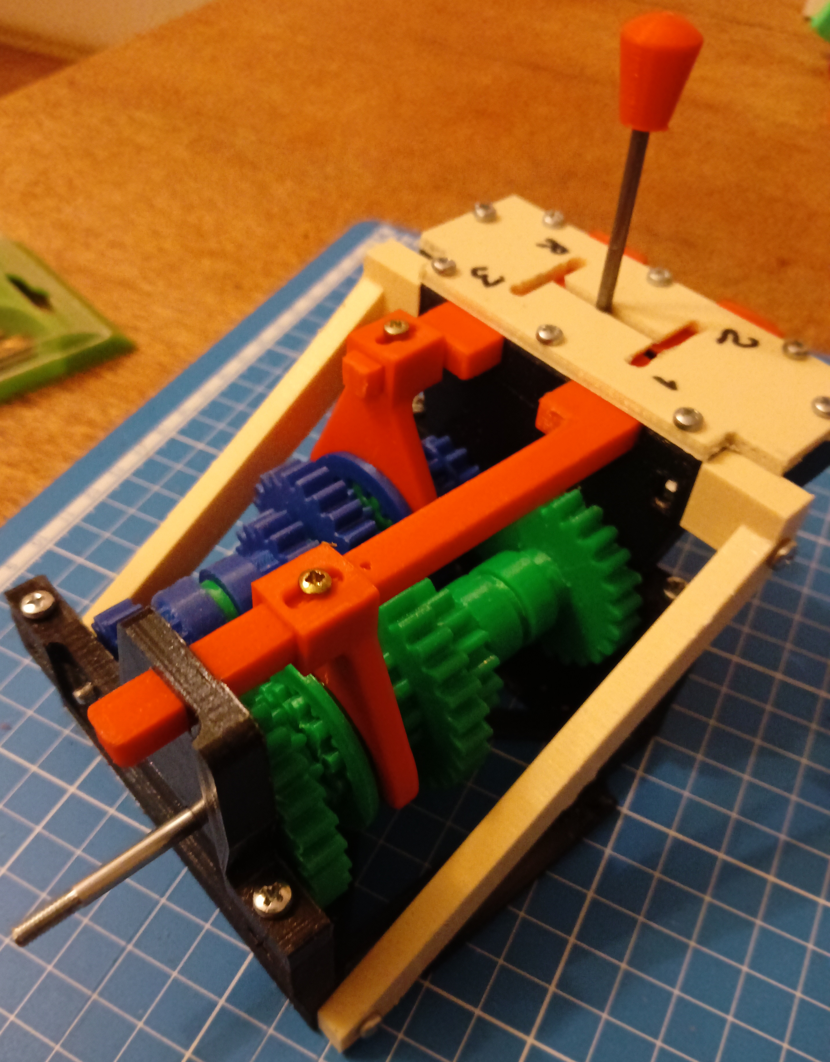 Şanzımanın modeli (Plastik Aparattır!!!)