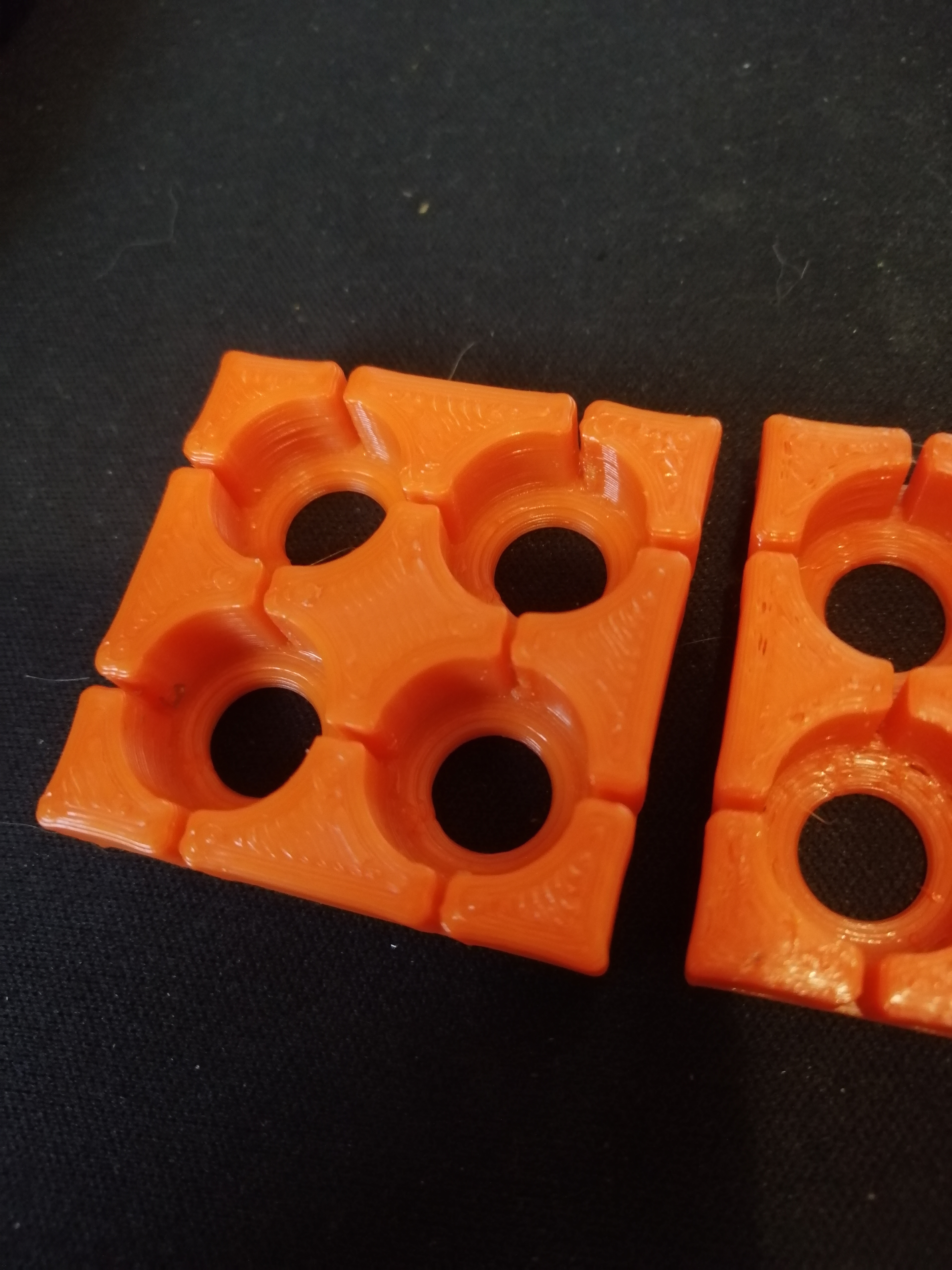 AA pil tutucusu 4 parça. (Plastik Aparattır!!!) AA pil tutucusu 4 parça. (Plastik Aparattır!!!)