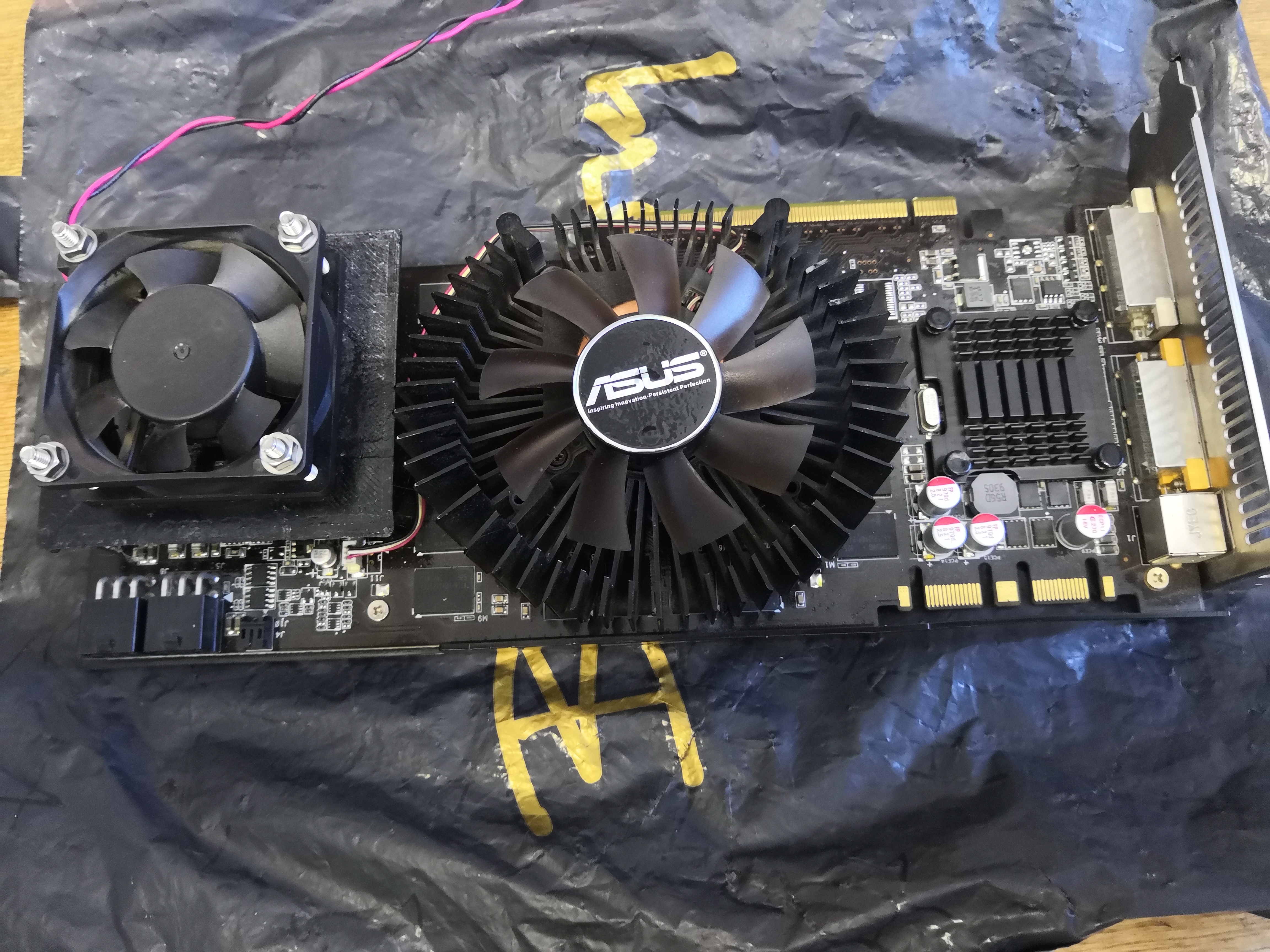 GTX-260 ekran kartı radyatörü (Plastik Aparattır!!!)